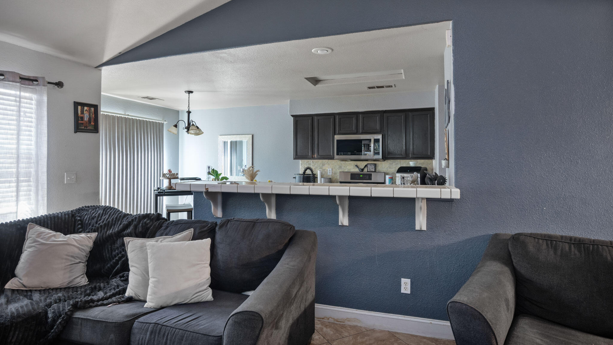 557 S Indiana St, Porterville, CA 93257