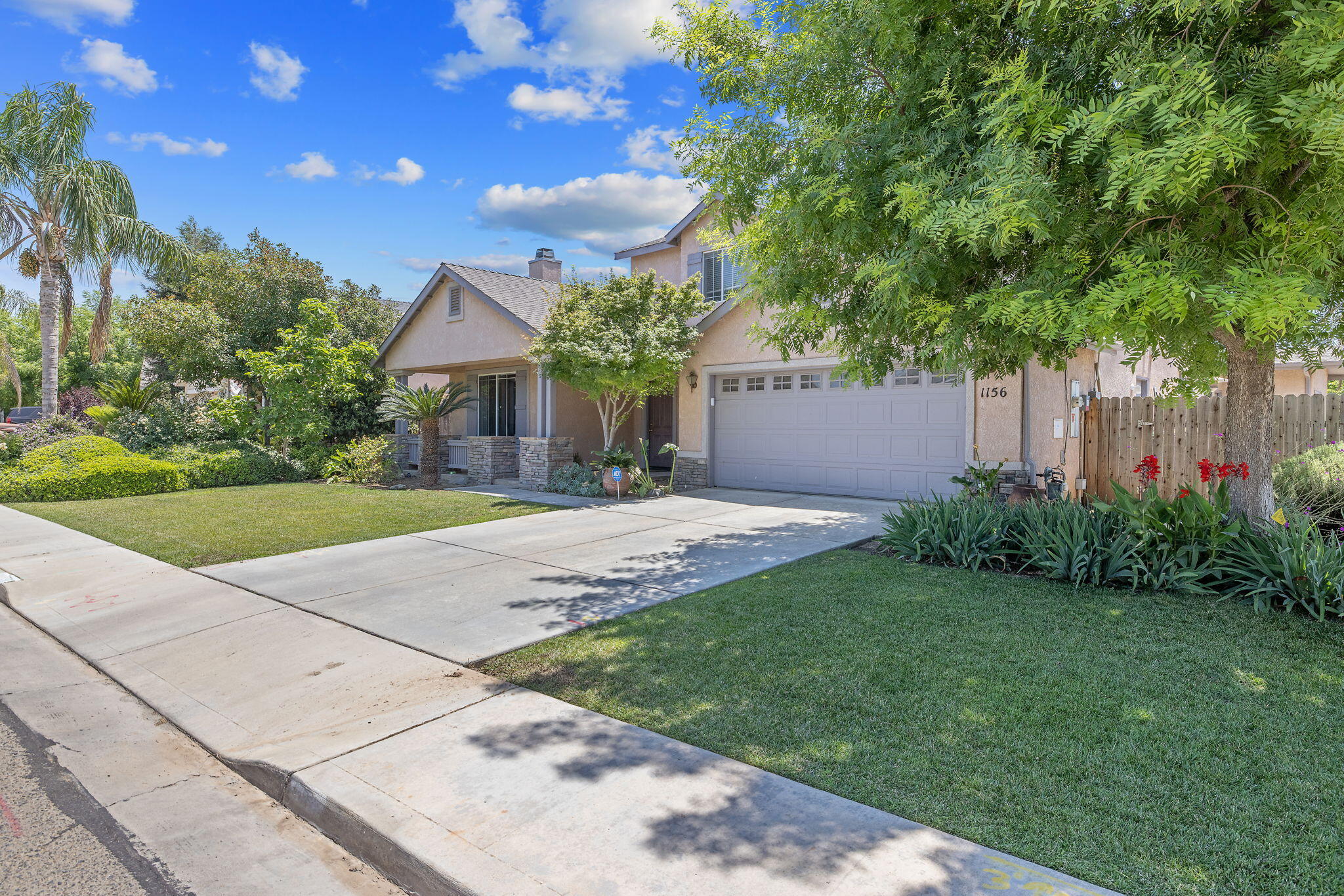 1156 Joy Ct, Exeter, CA 93221
