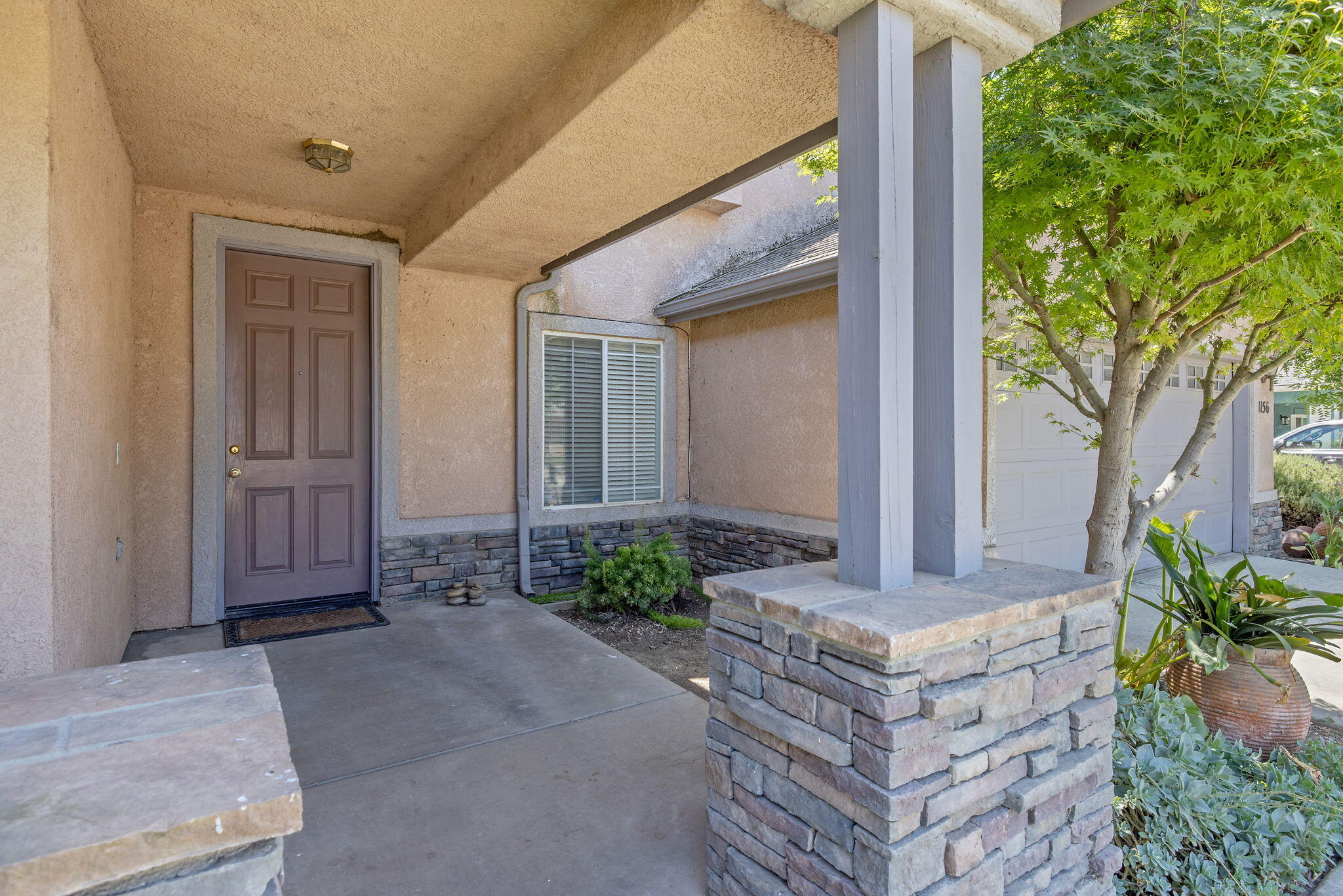 1156 Joy Ct, Exeter, CA 93221