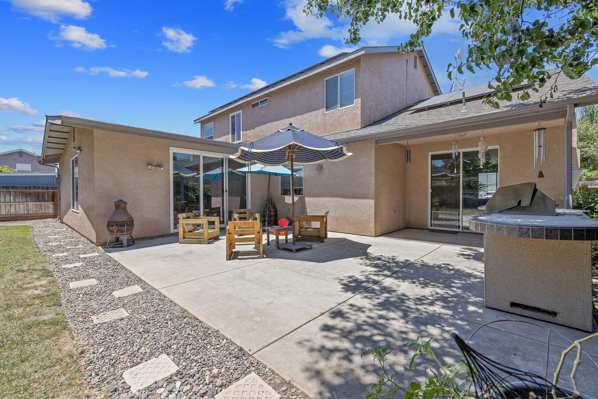 1156 Joy Ct, Exeter, CA 93221
