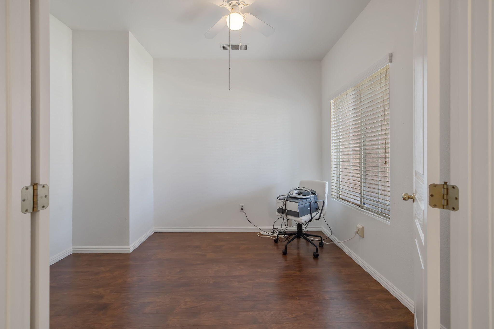 1156 Joy Ct, Exeter, CA 93221