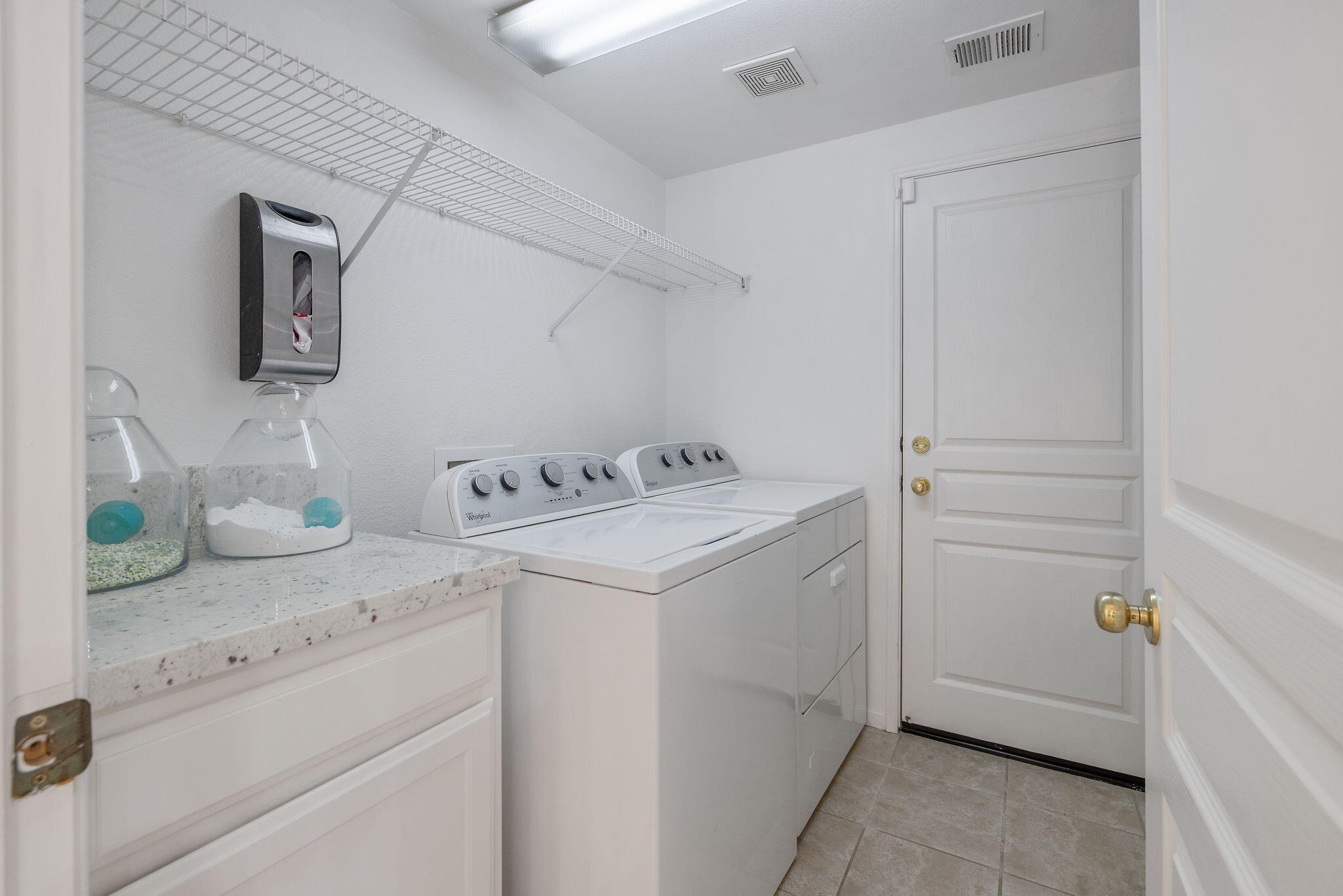 1156 Joy Ct, Exeter, CA 93221