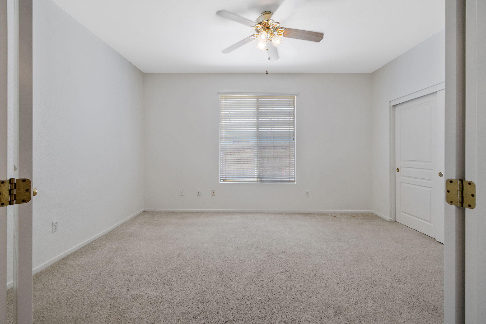 1156 Joy Ct, Exeter, CA 93221