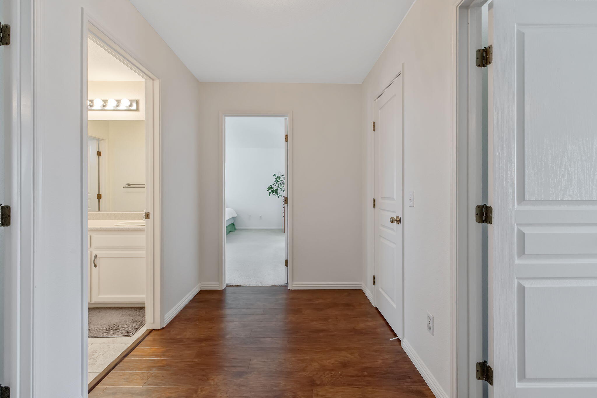1156 Joy Ct, Exeter, CA 93221
