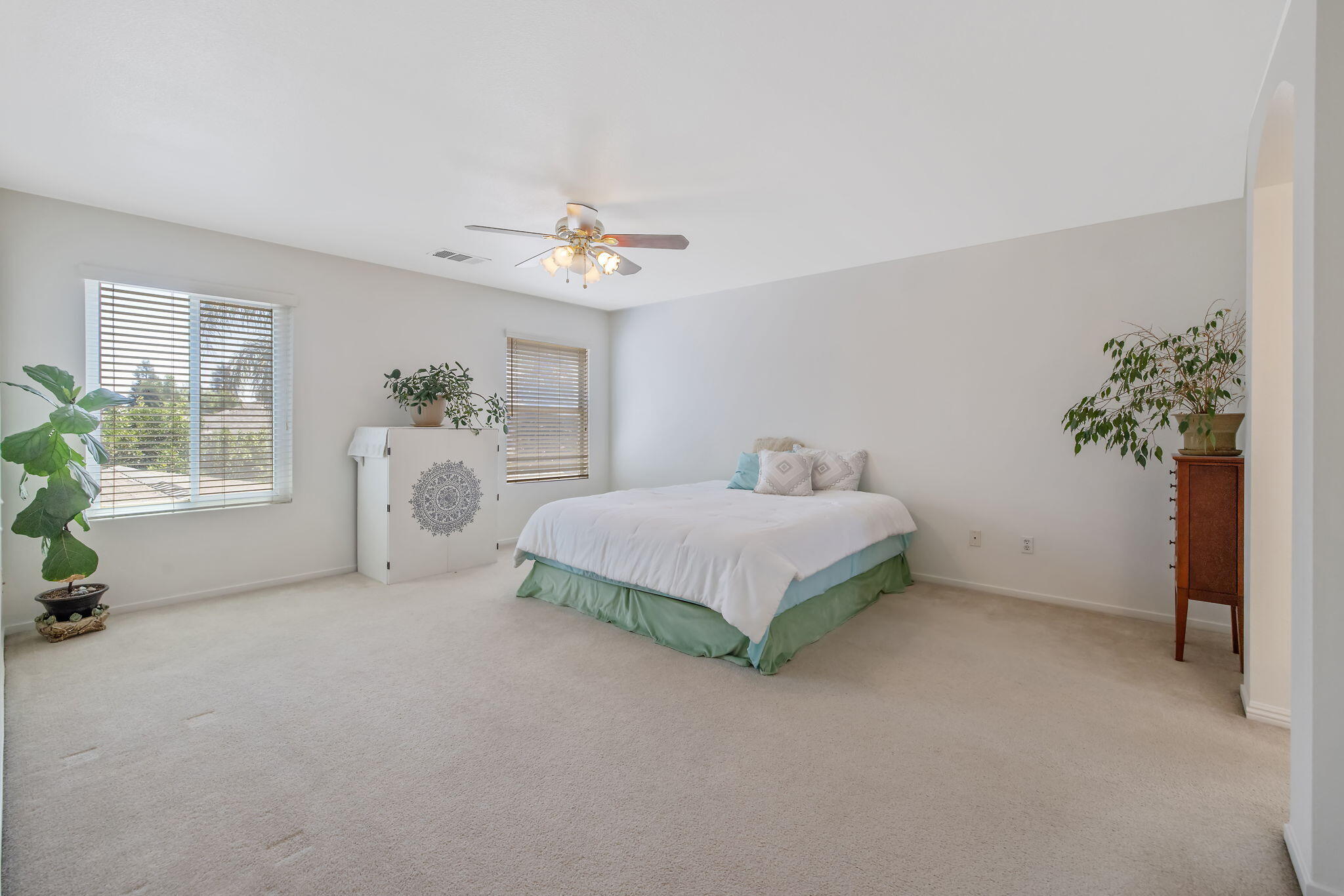 1156 Joy Ct, Exeter, CA 93221