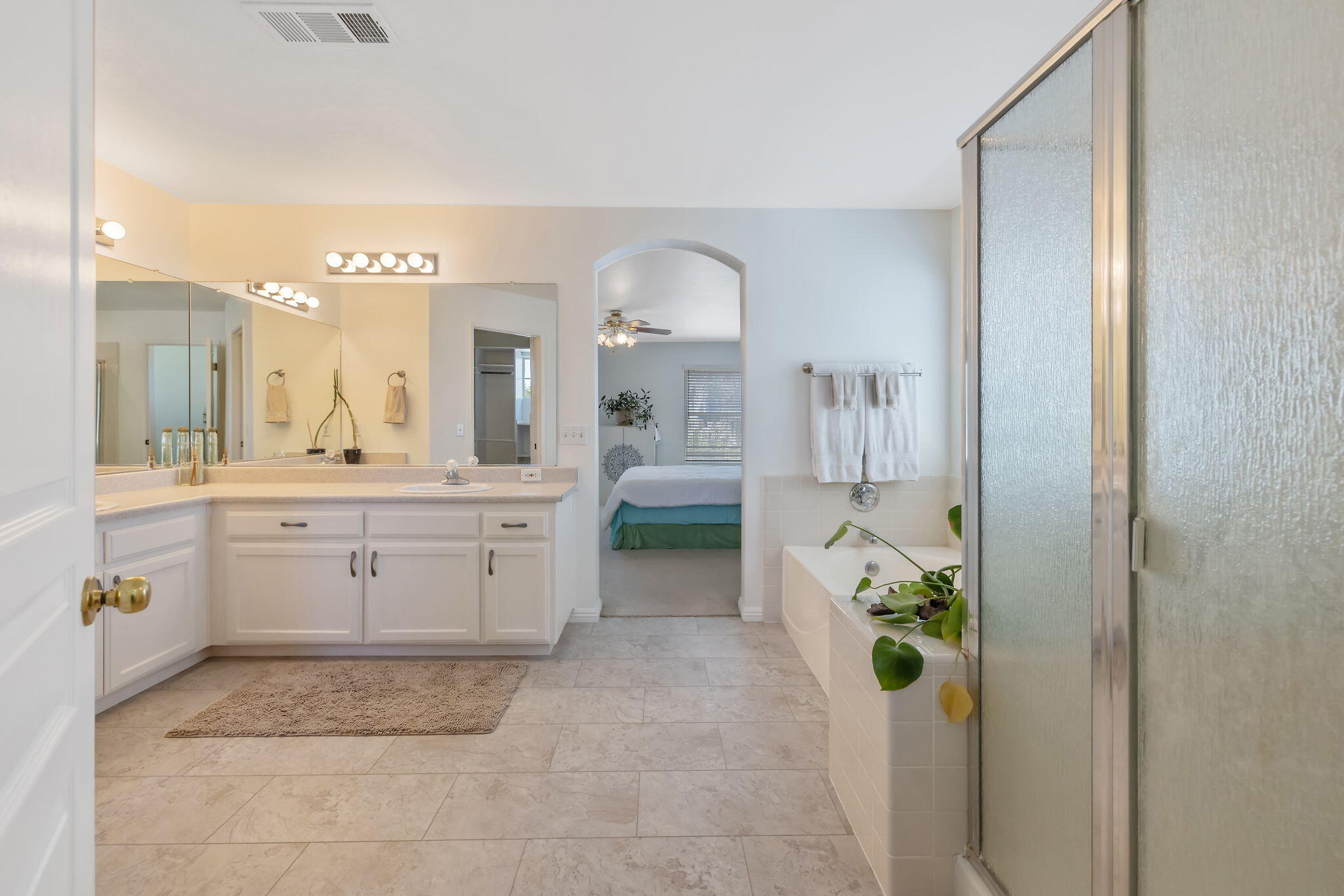 1156 Joy Ct, Exeter, CA 93221