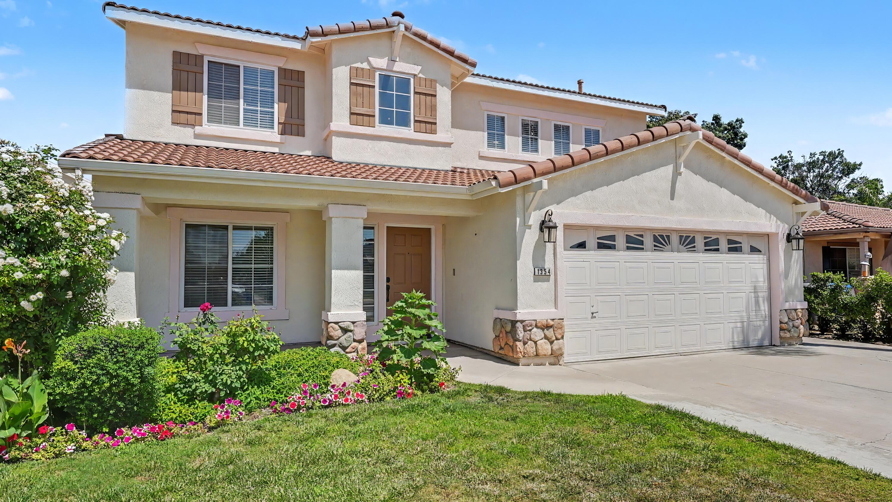 1354 N Belmont St, Porterville, CA 93257