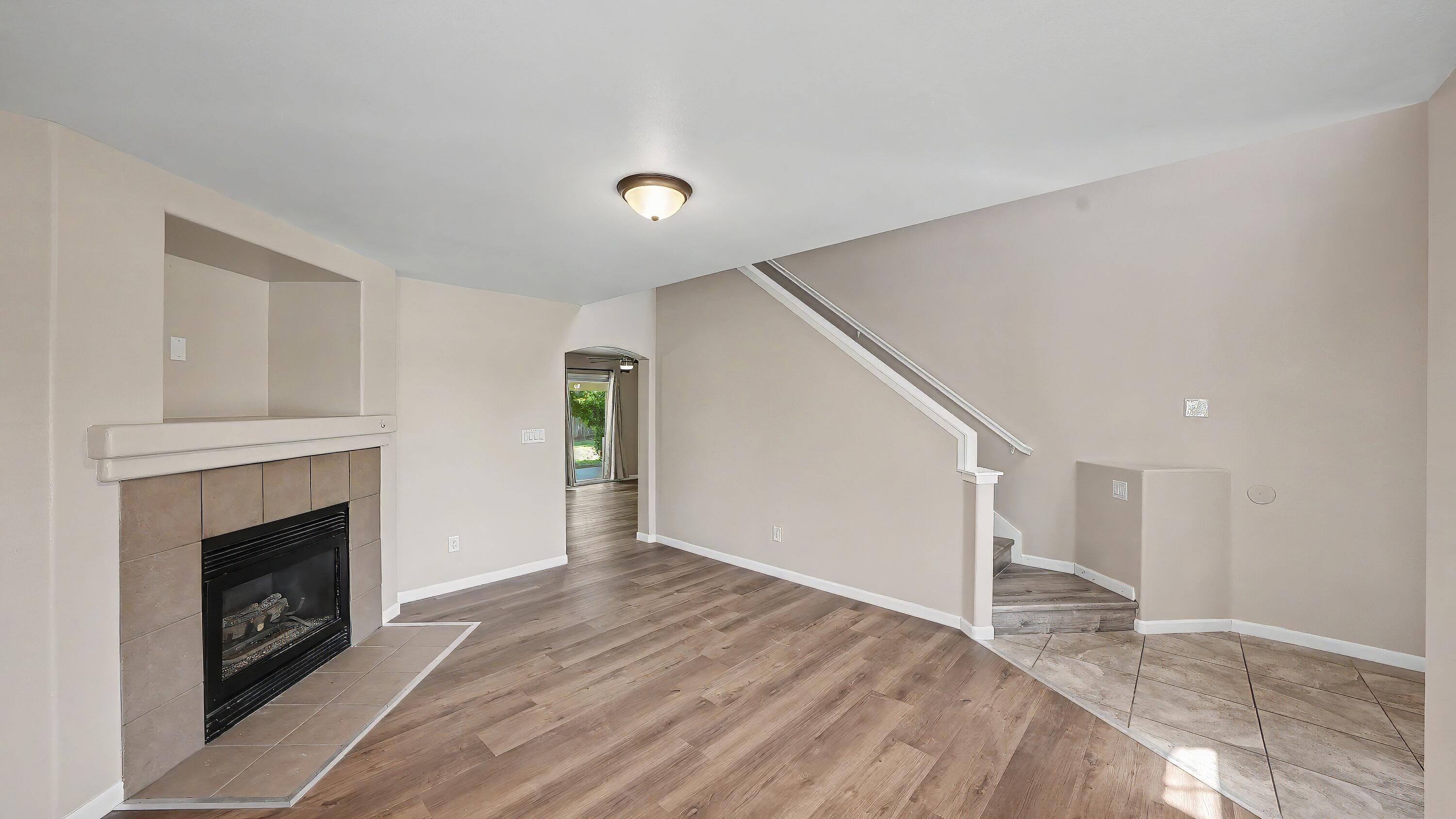 1354 N Belmont St, Porterville, CA 93257