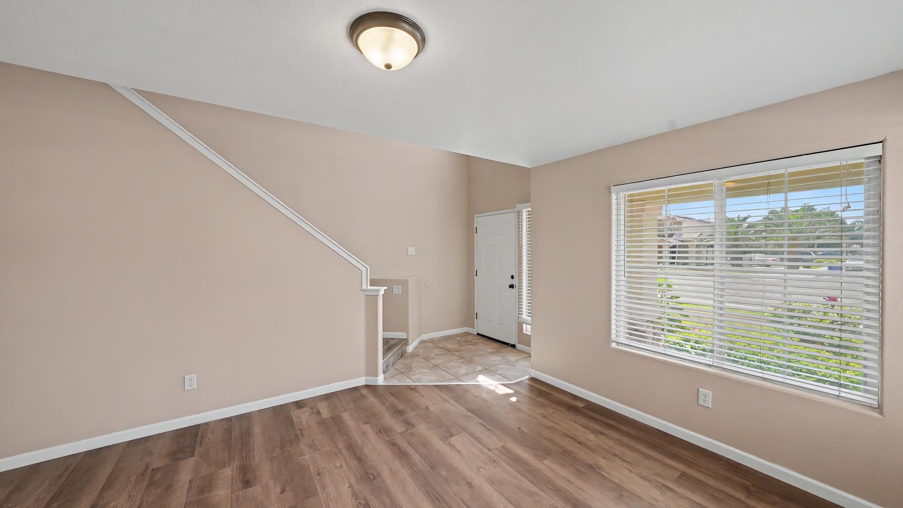 1354 N Belmont St, Porterville, CA 93257