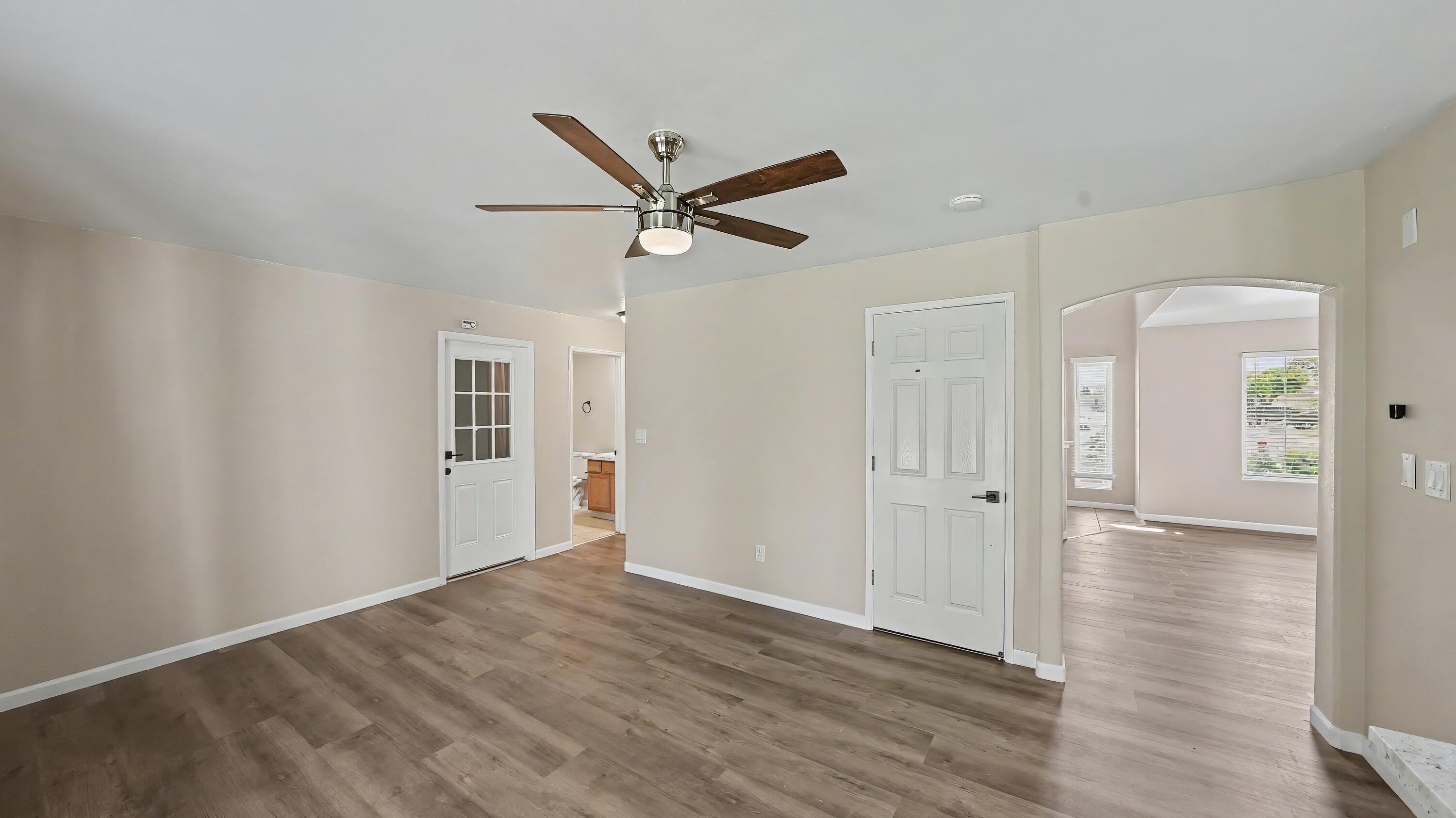 1354 N Belmont St, Porterville, CA 93257
