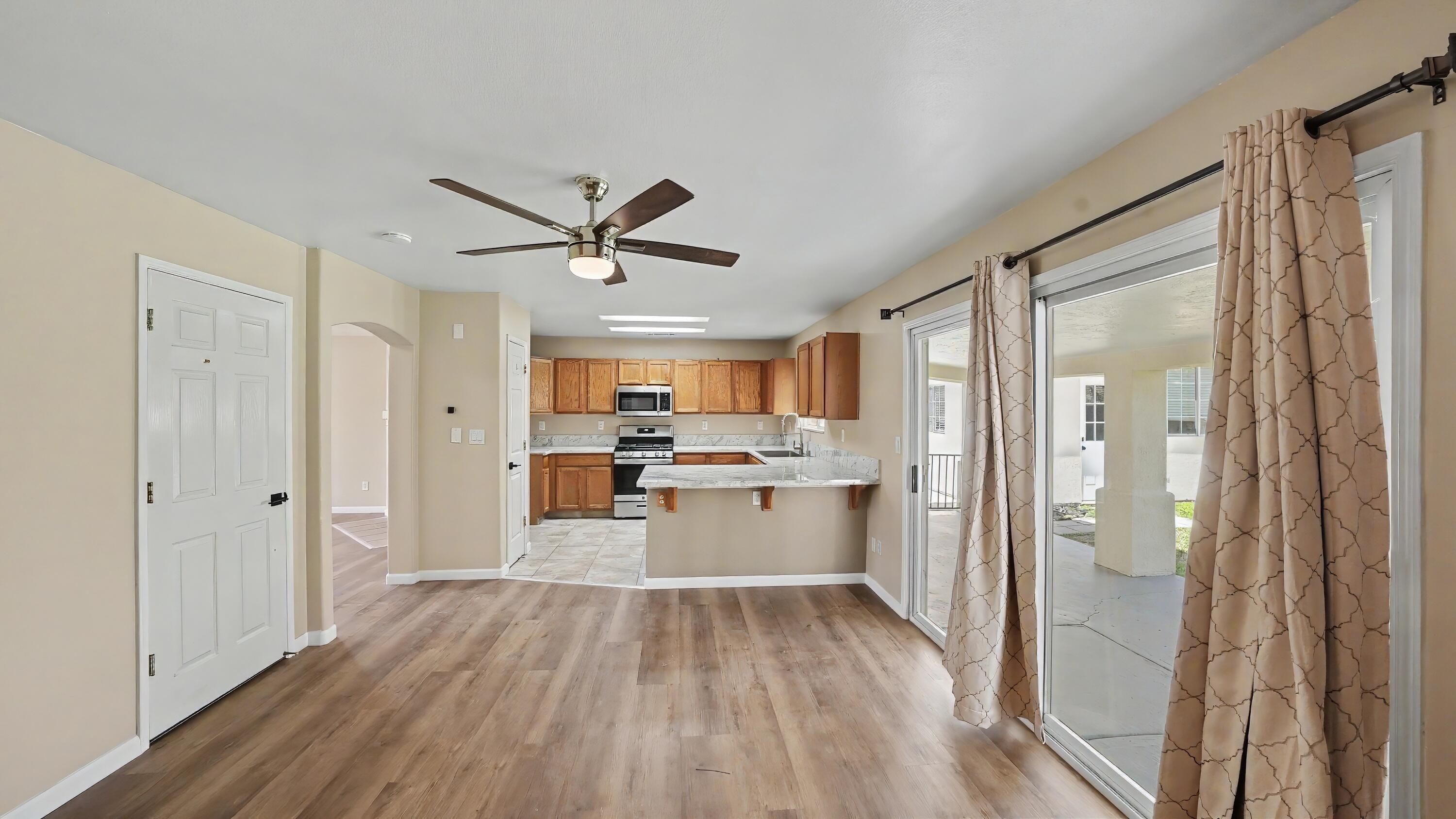 1354 N Belmont St, Porterville, CA 93257