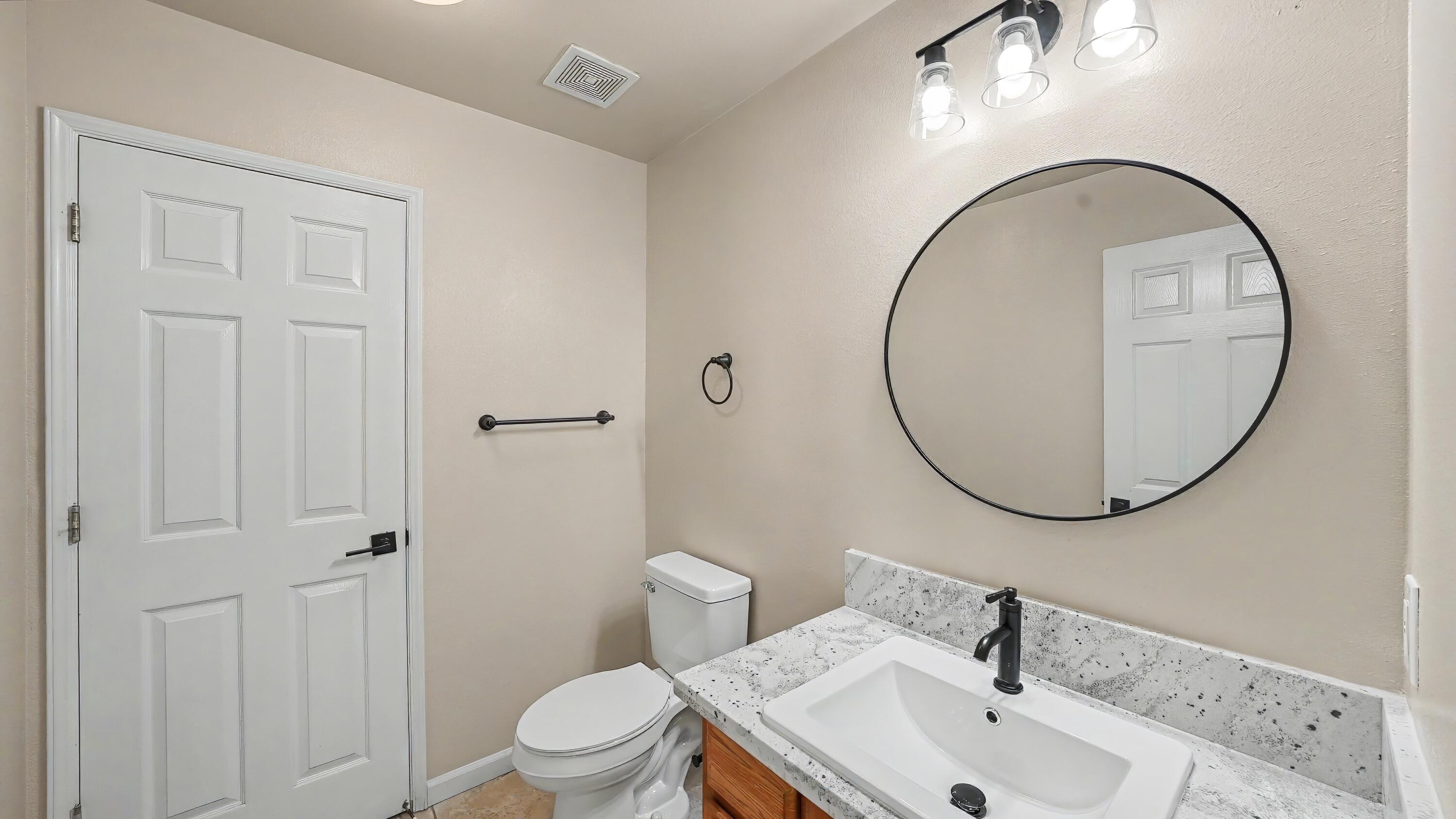 1354 N Belmont St, Porterville, CA 93257