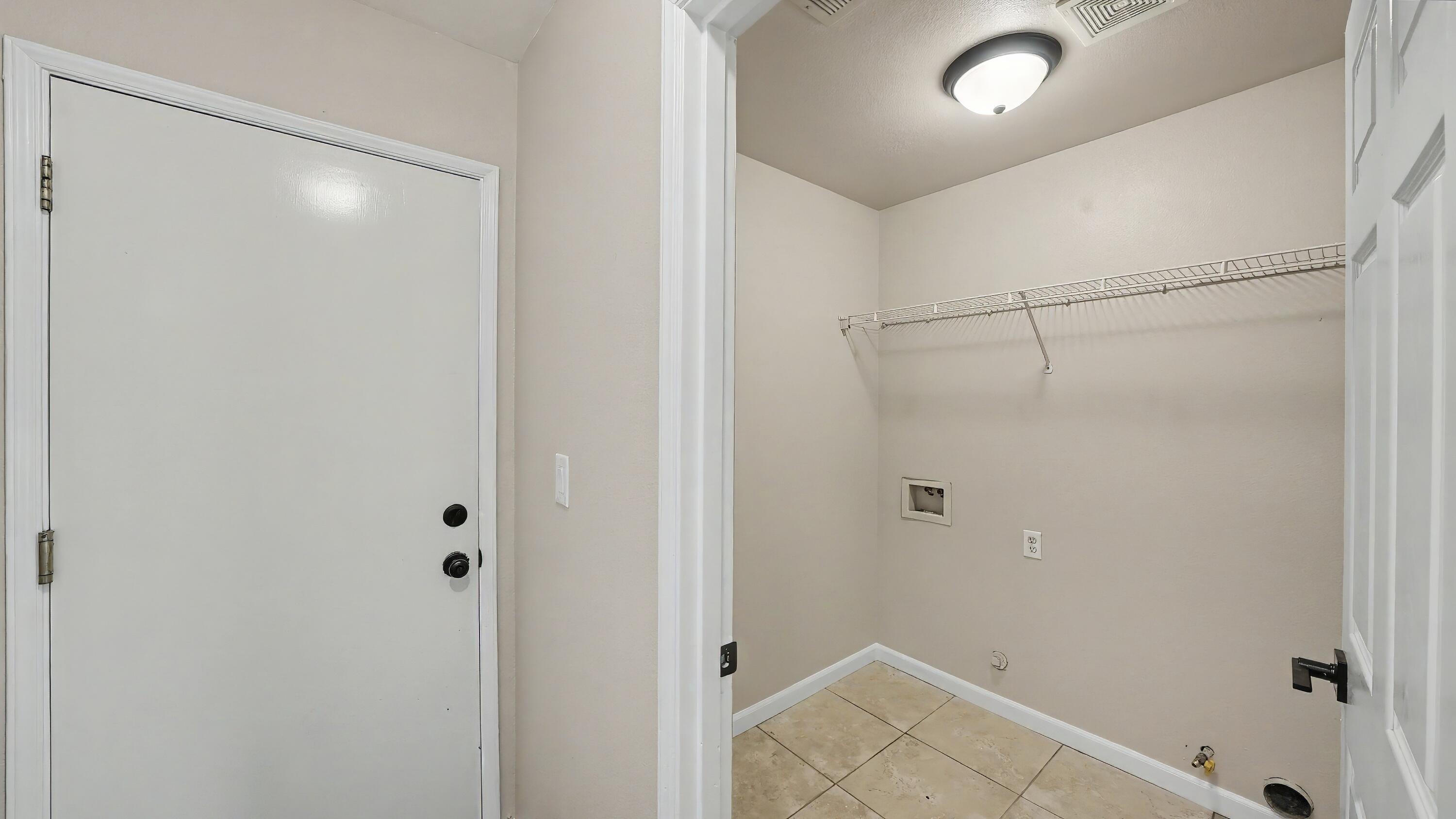 1354 N Belmont St, Porterville, CA 93257