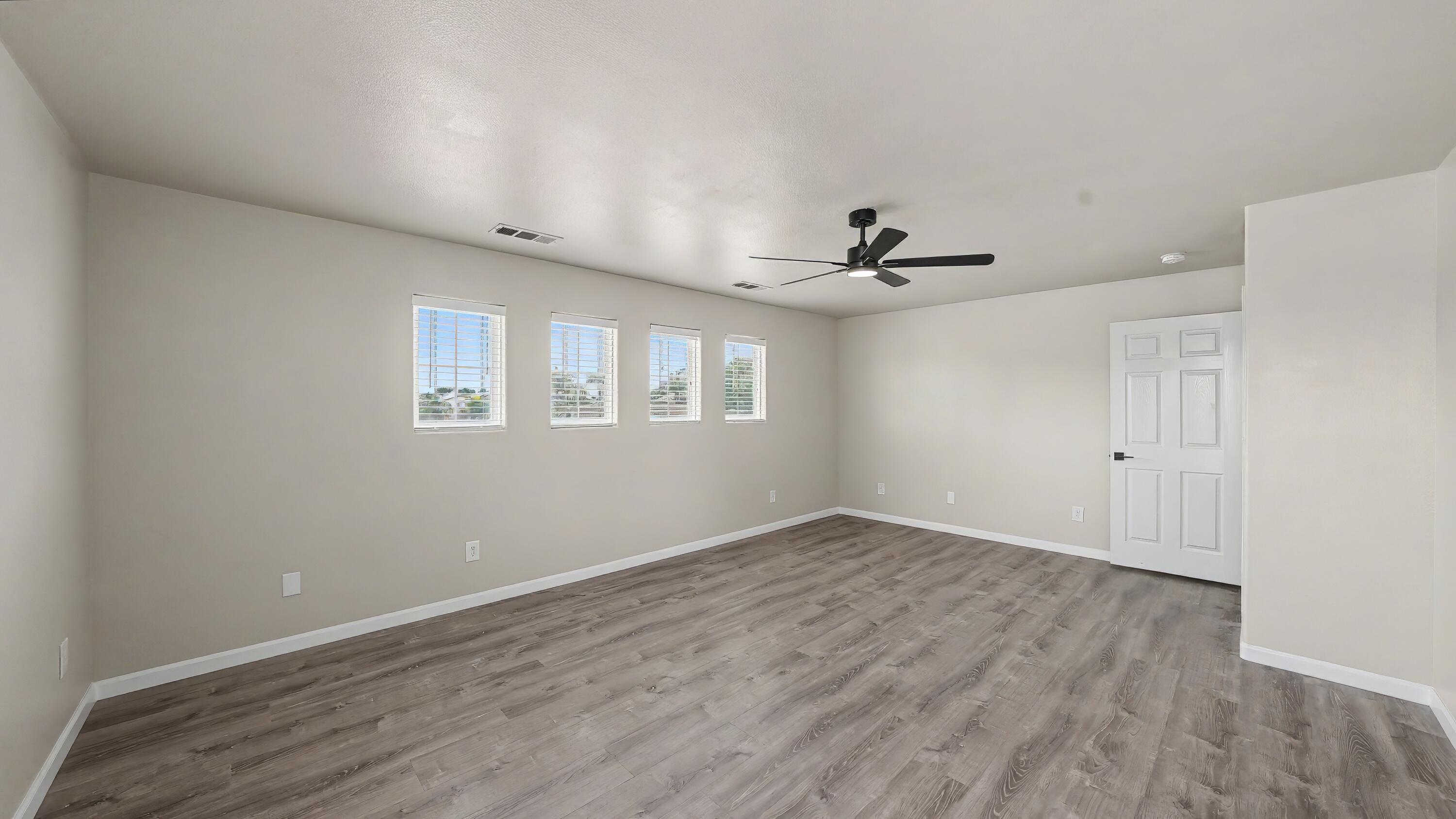 1354 N Belmont St, Porterville, CA 93257