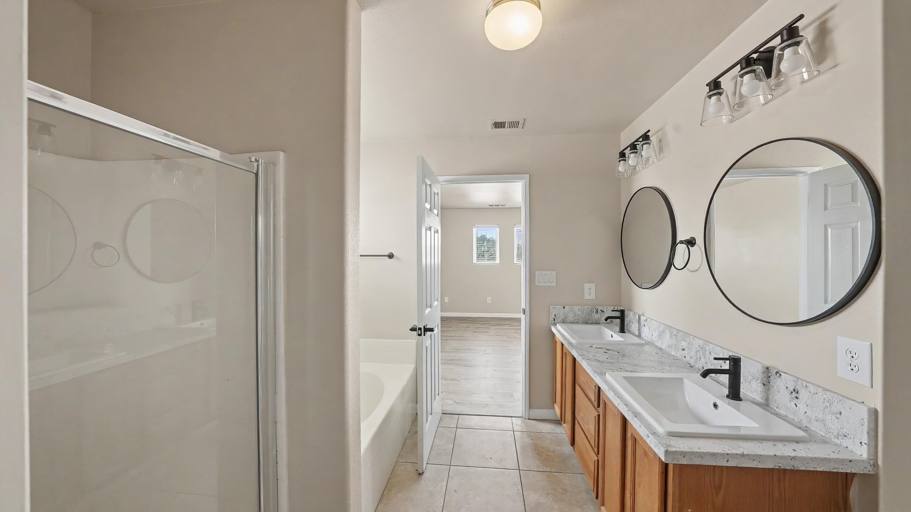 1354 N Belmont St, Porterville, CA 93257