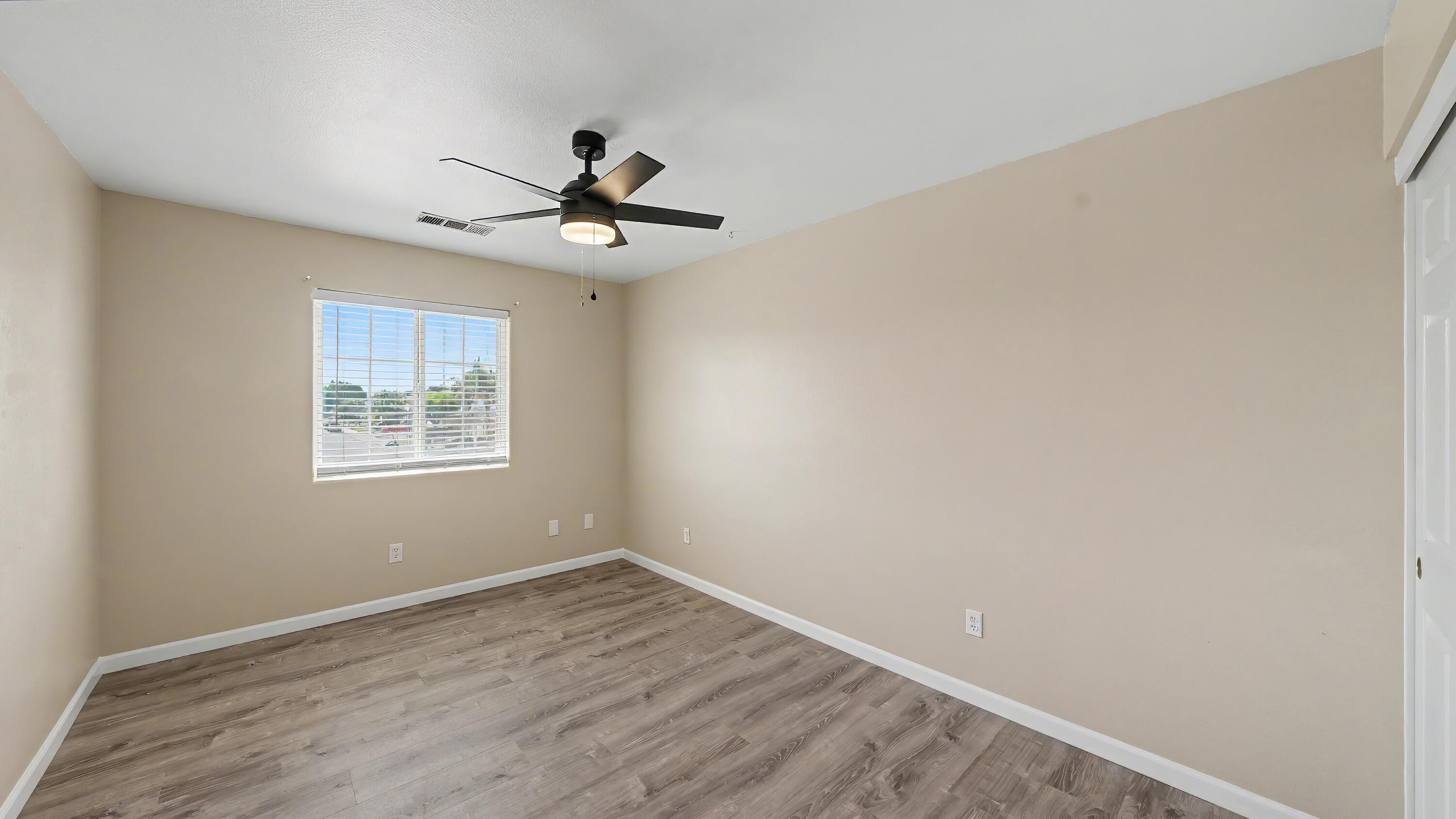 1354 N Belmont St, Porterville, CA 93257
