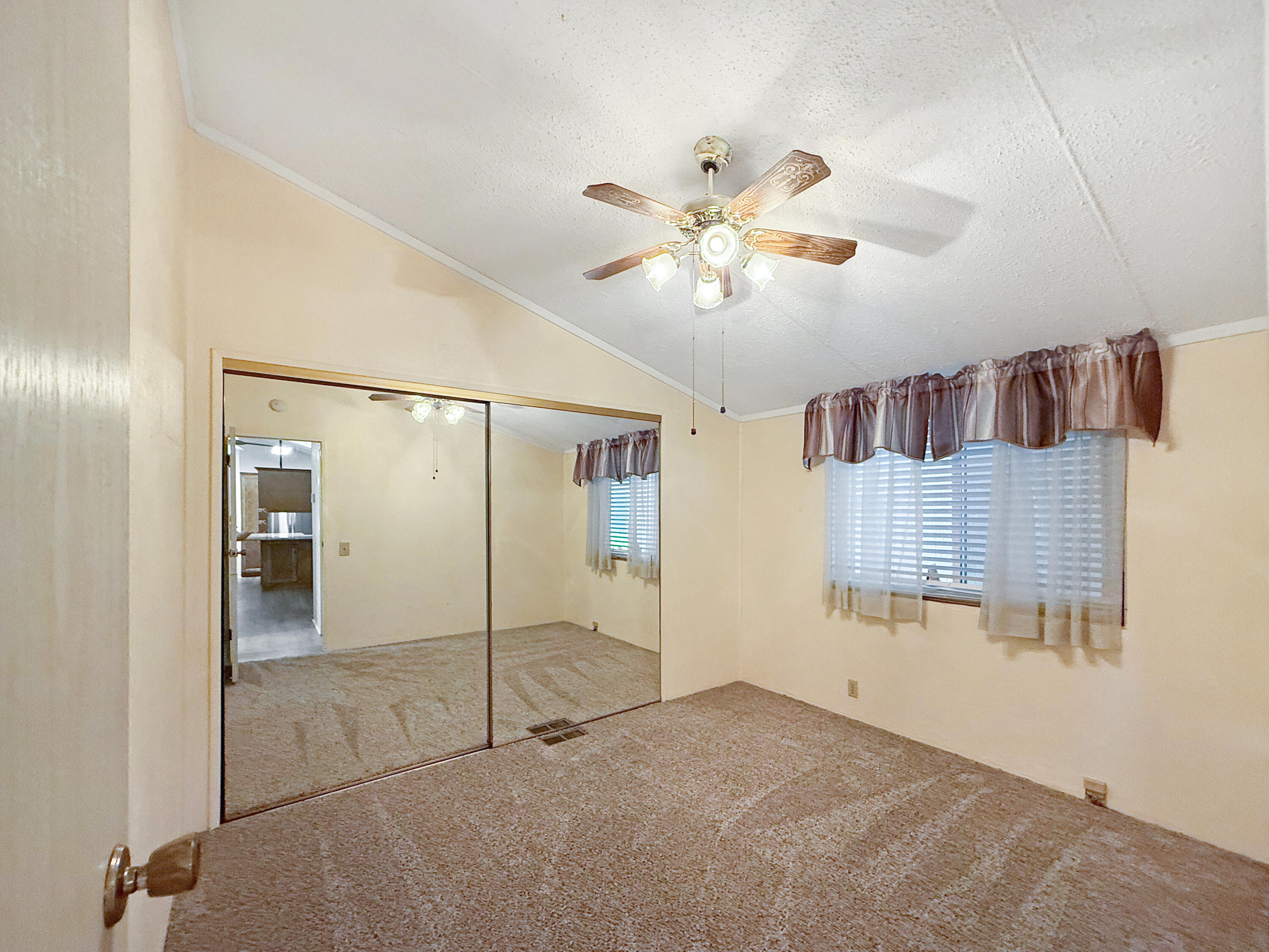 2706 W Ashlan Ave #286, Fresno, CA 93705