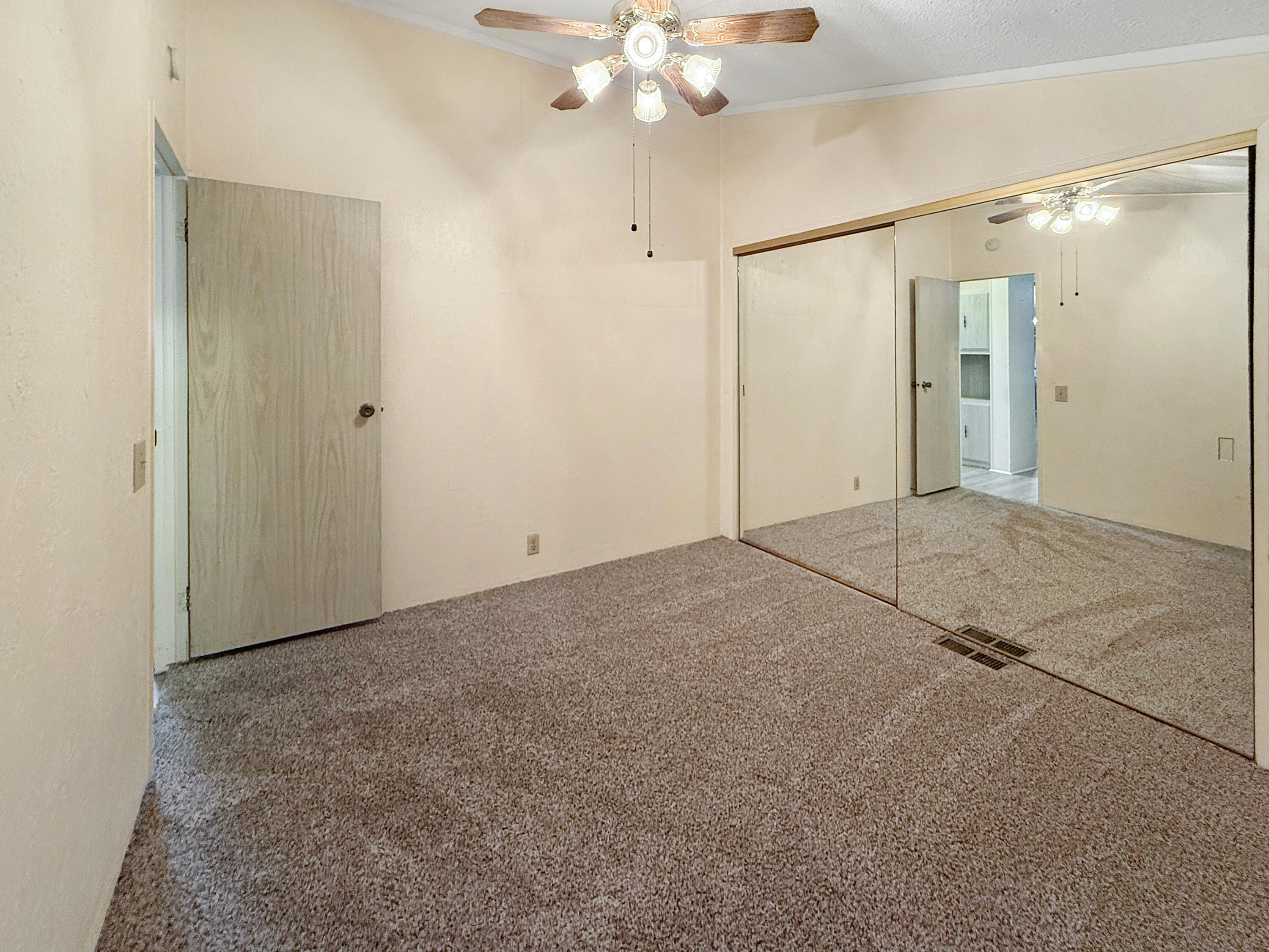2706 W Ashlan Ave #286, Fresno, CA 93705