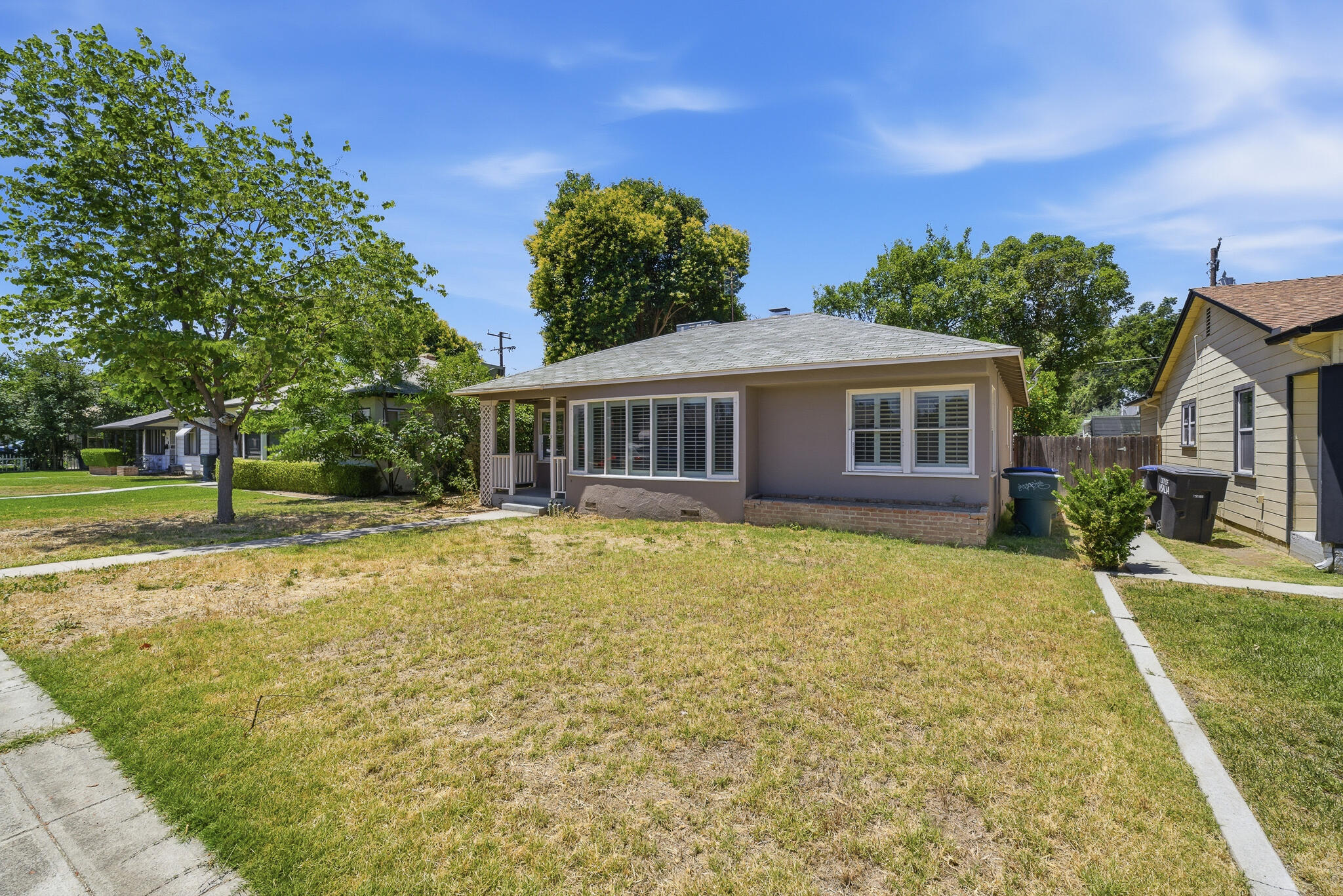 711 S Sowell St, Visalia, CA 93277