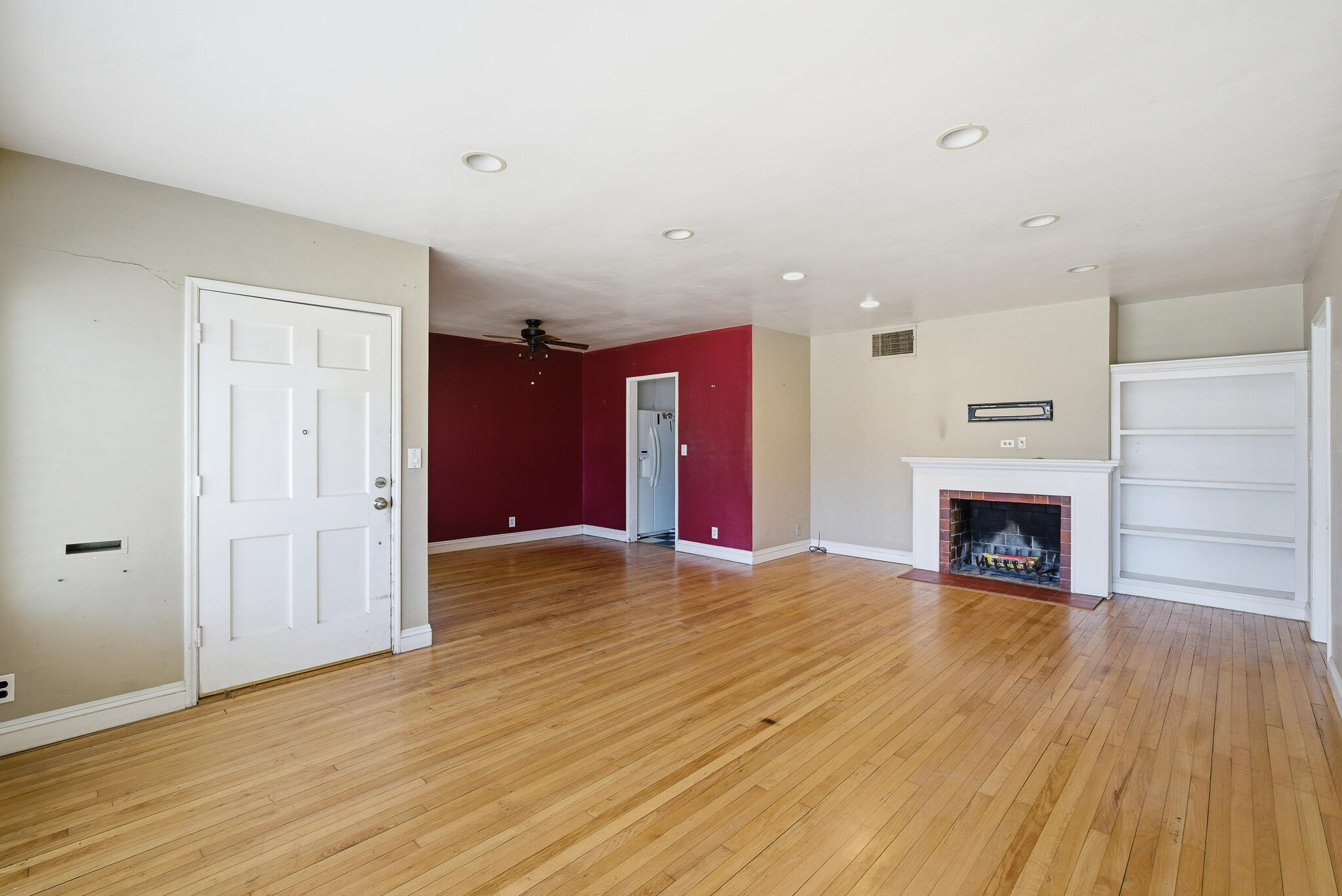 711 S Sowell St, Visalia, CA 93277
