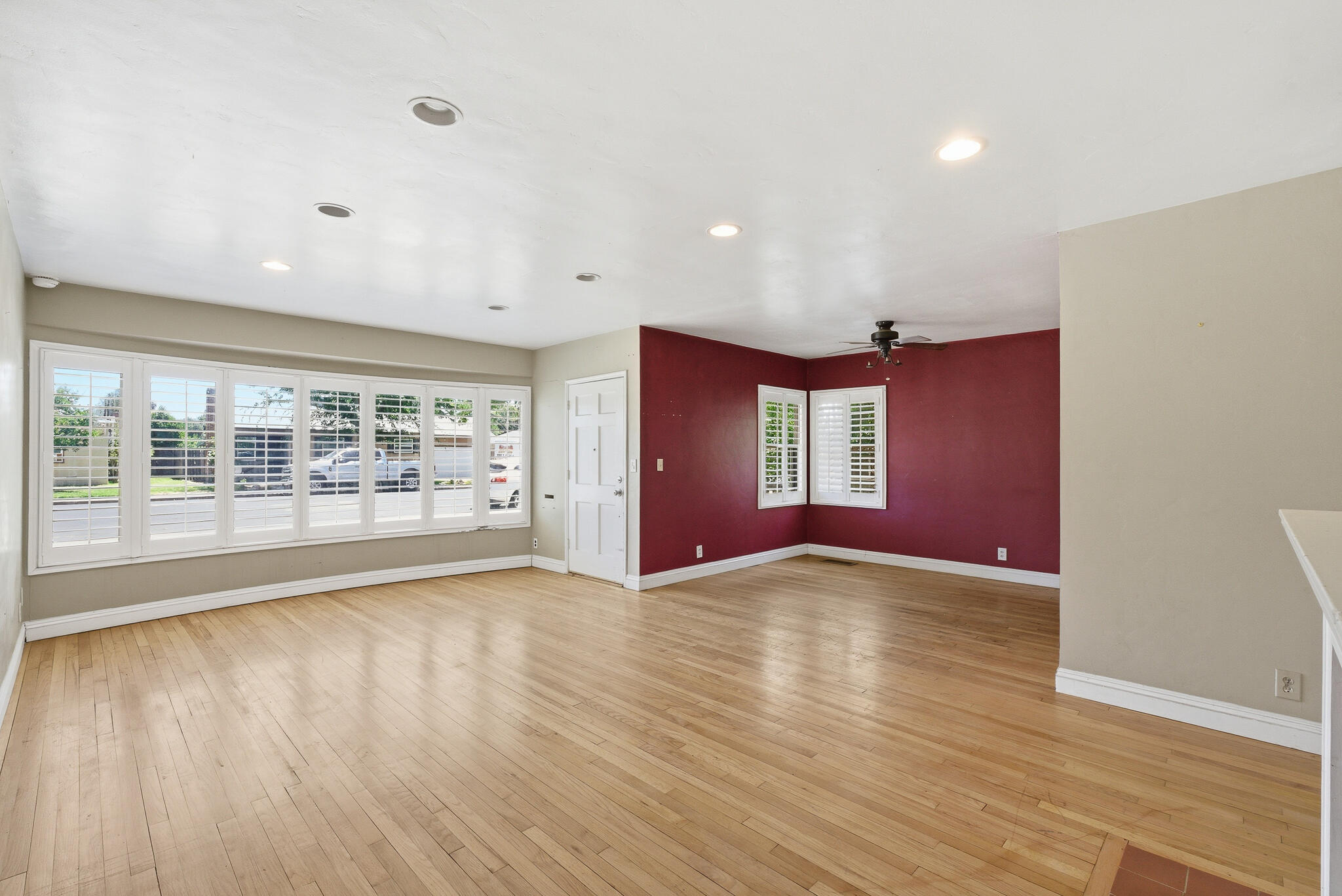 711 S Sowell St, Visalia, CA 93277