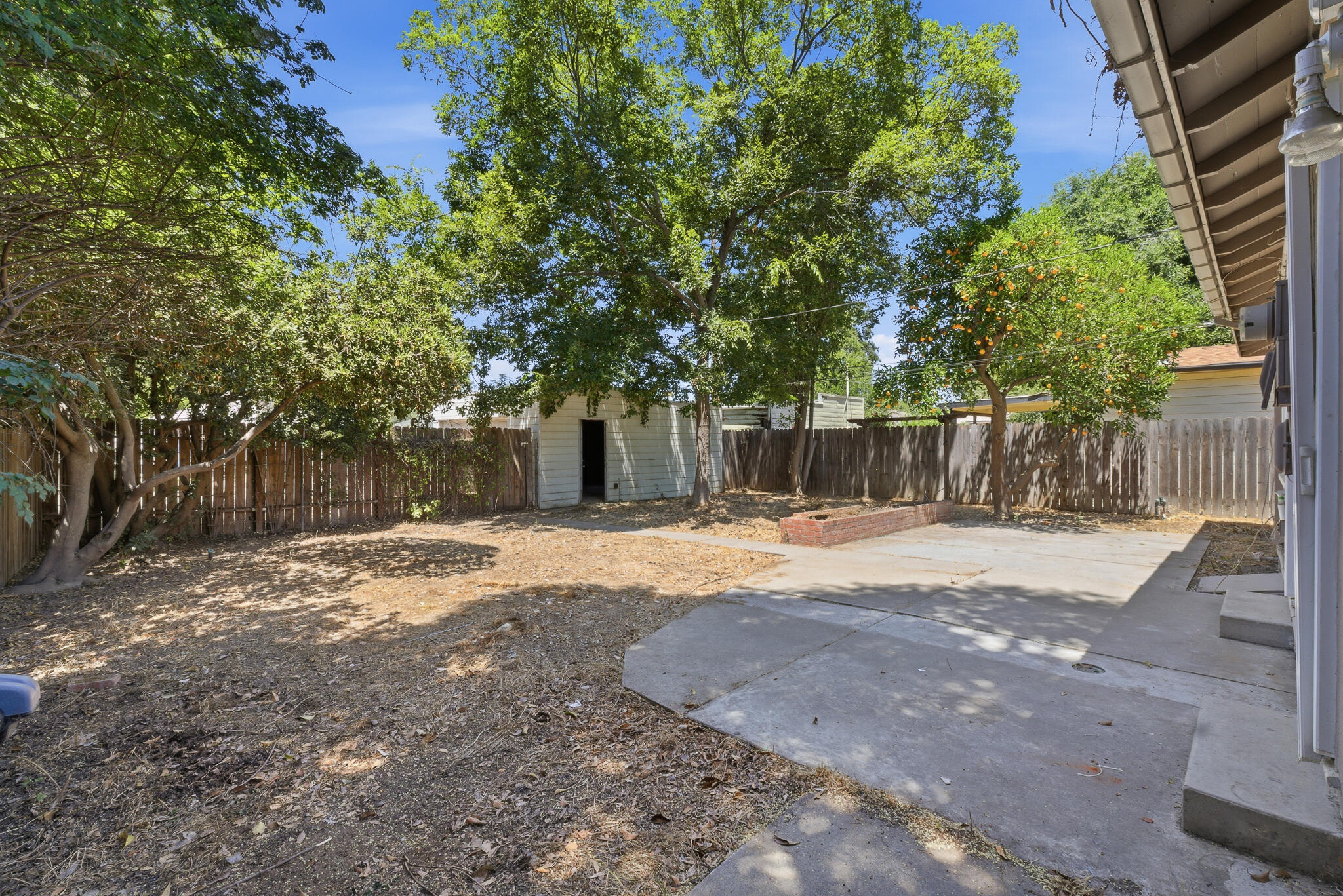 711 S Sowell St, Visalia, CA 93277
