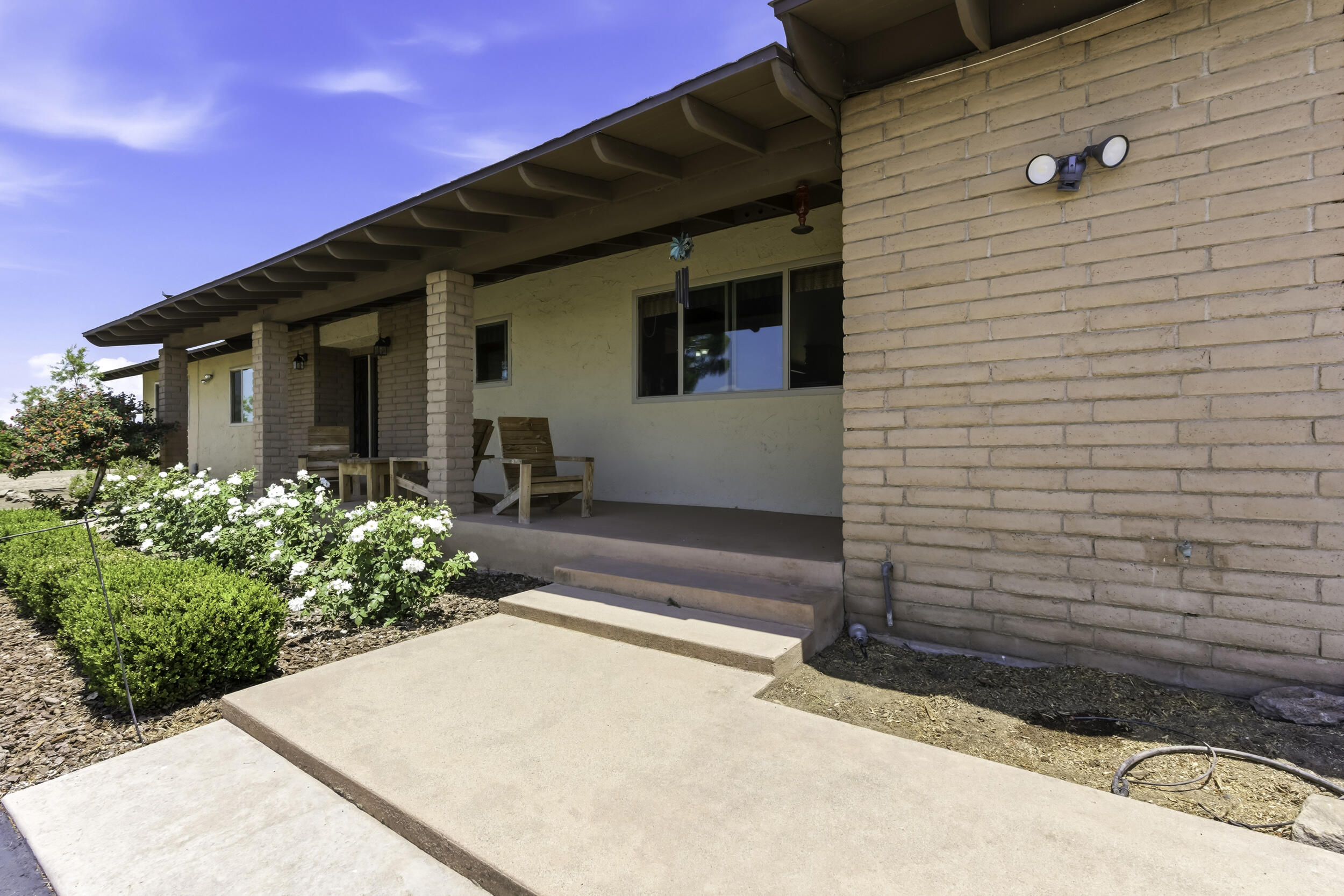 4015 Road 256, Ducor, CA 93218