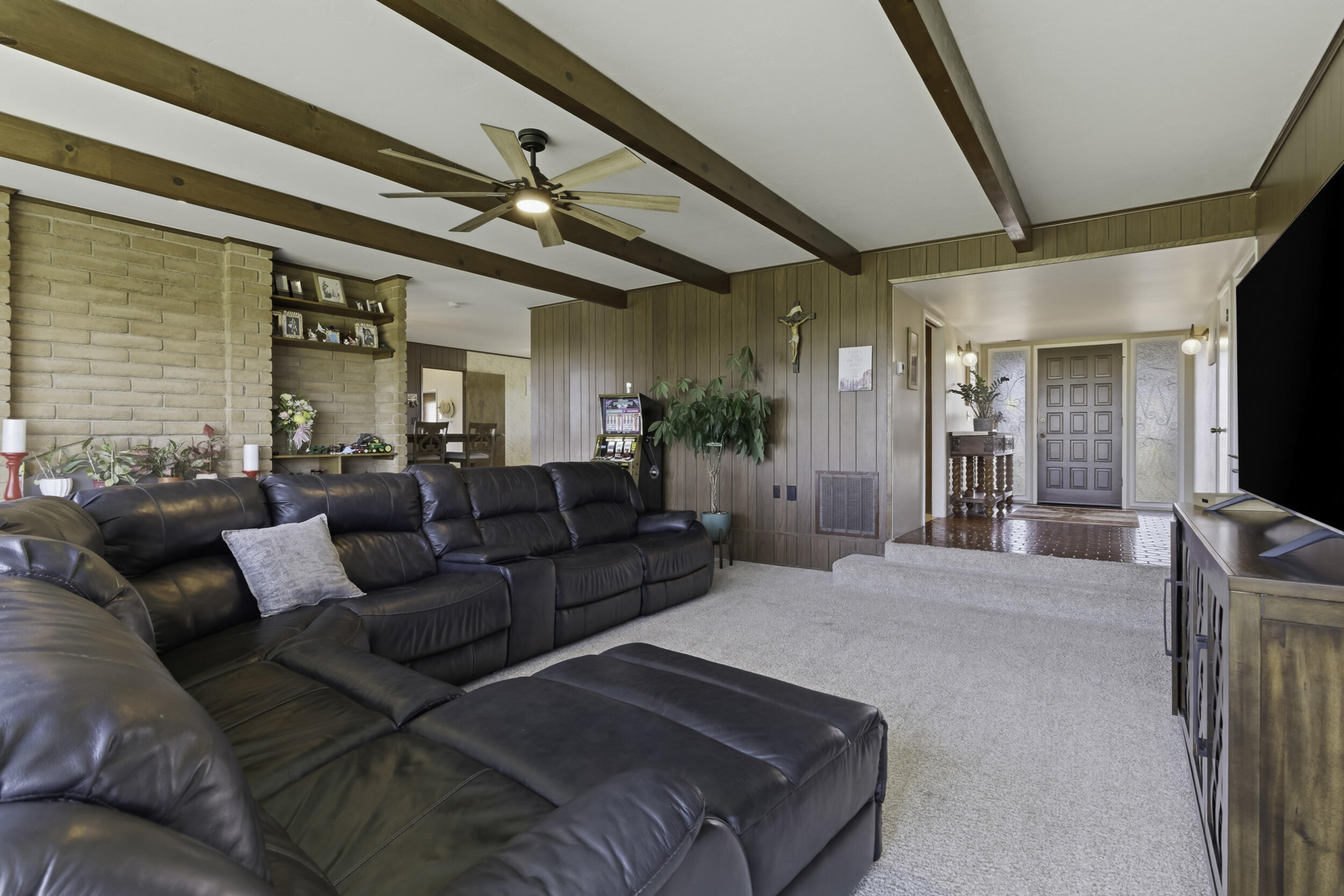4015 Road 256, Ducor, CA 93218