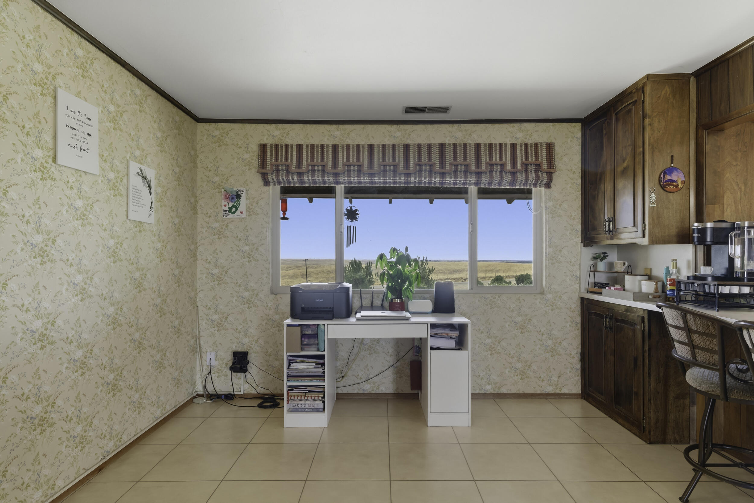4015 Road 256, Ducor, CA 93218