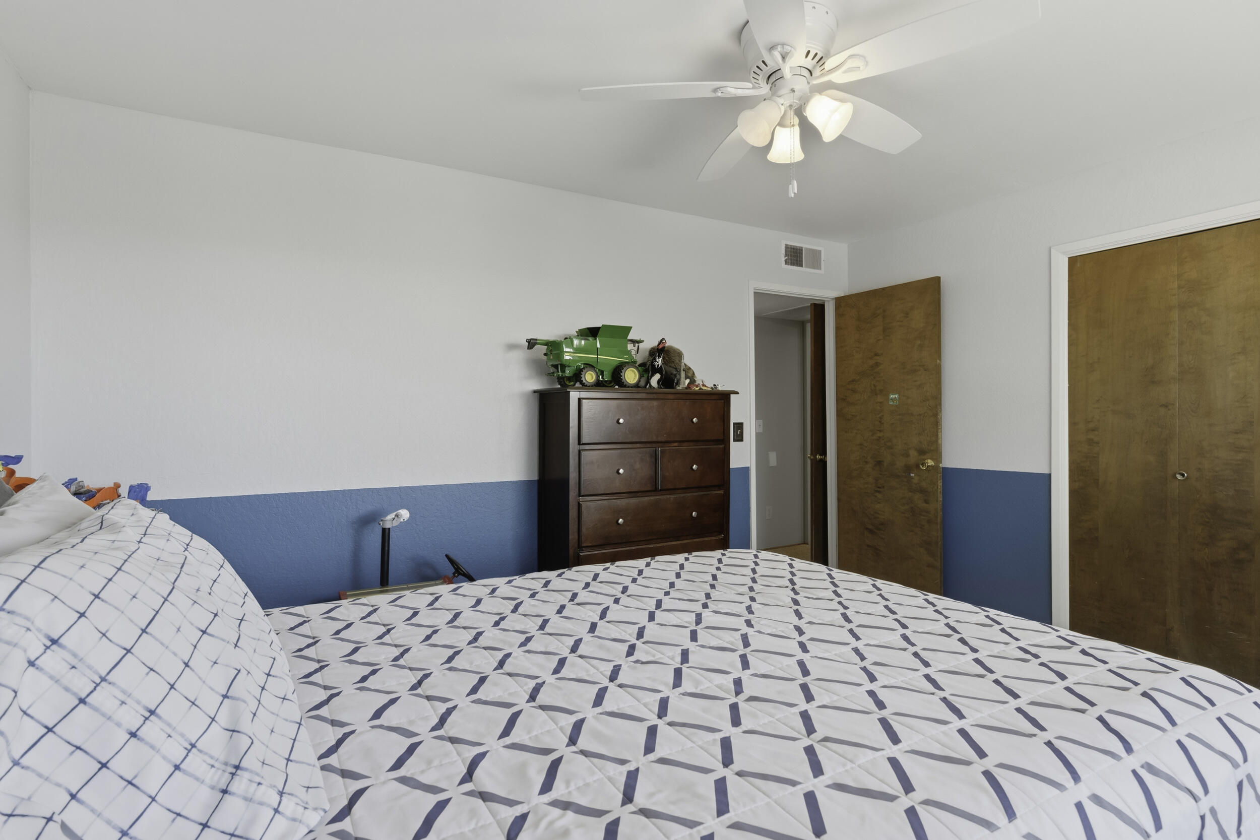4015 Road 256, Ducor, CA 93218