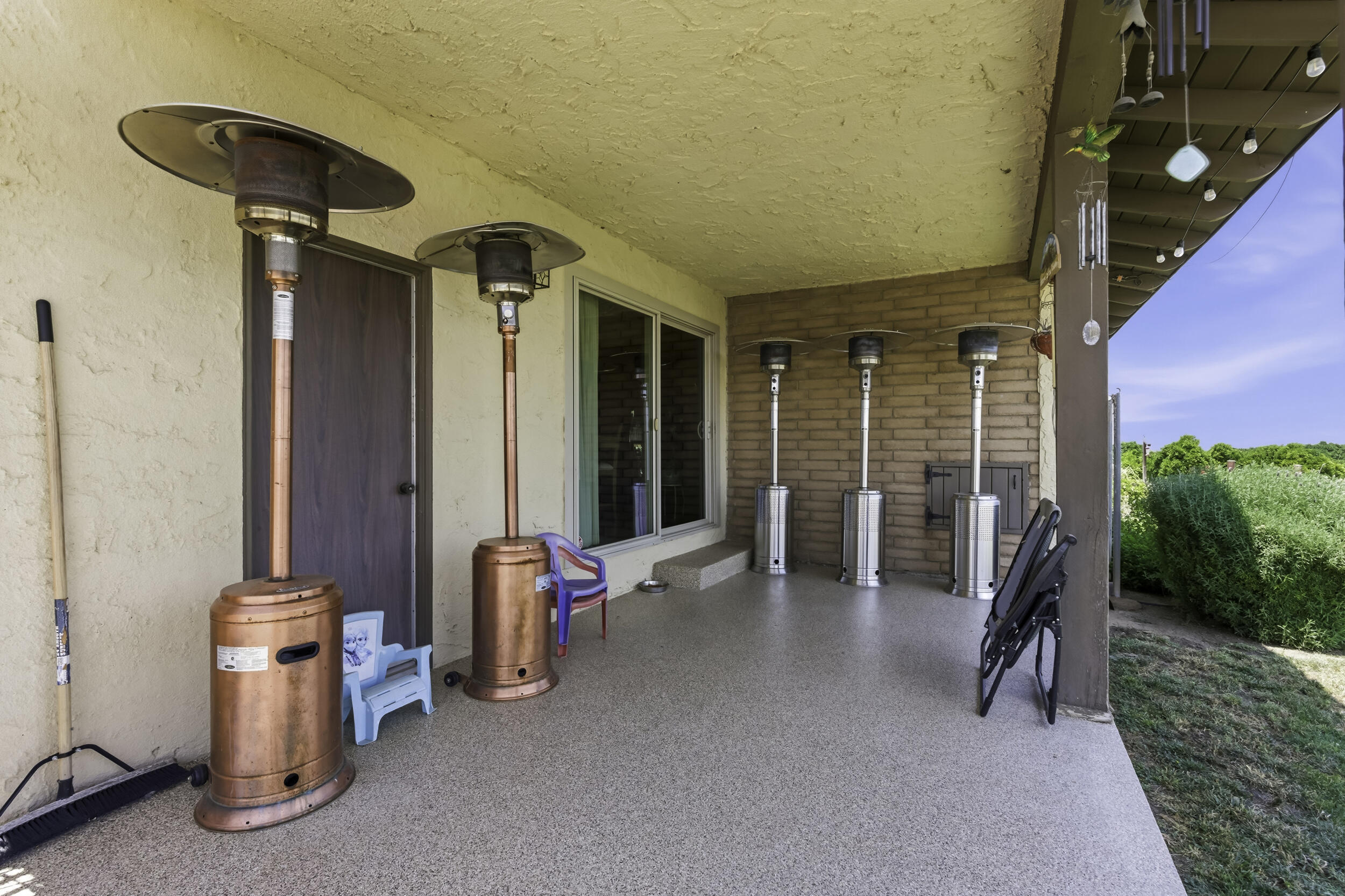 4015 Road 256, Ducor, CA 93218