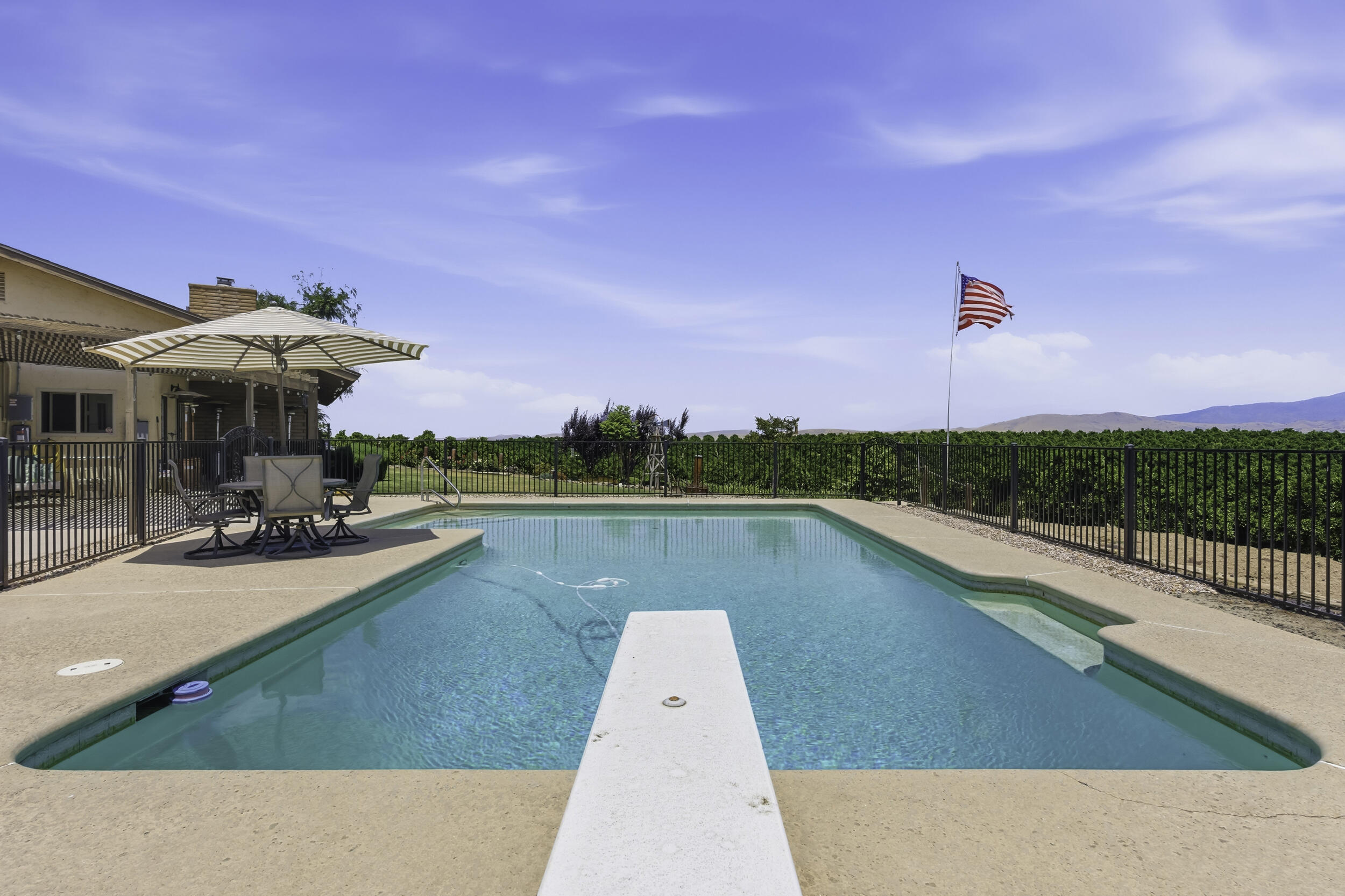 4015 Road 256, Ducor, CA 93218