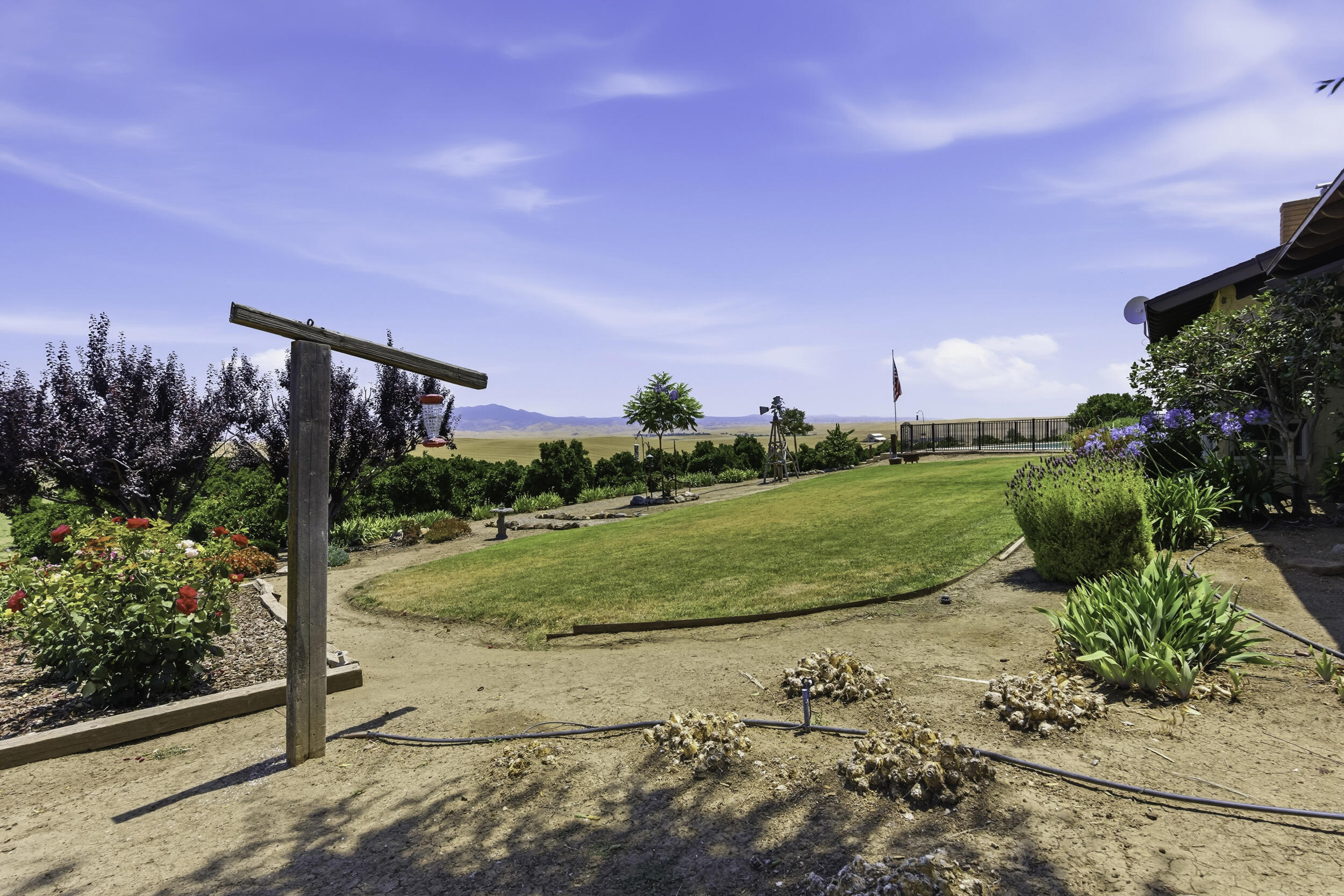 4015 Road 256, Ducor, CA 93218