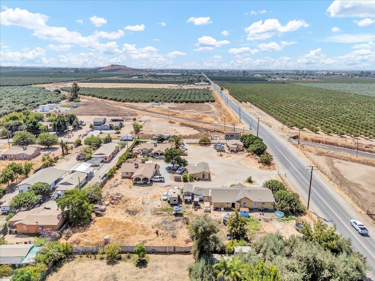 25250 Rd 216, Lindsay, CA 93247