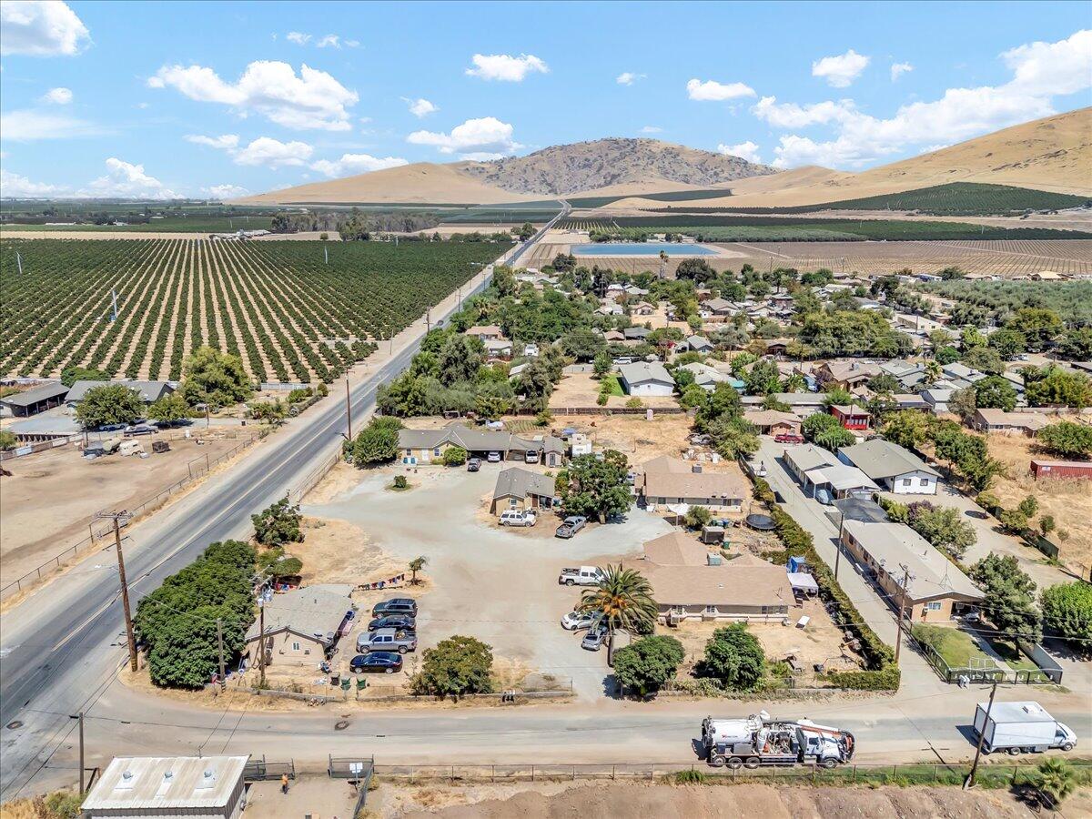 25250 Rd 216, Lindsay, CA 93247