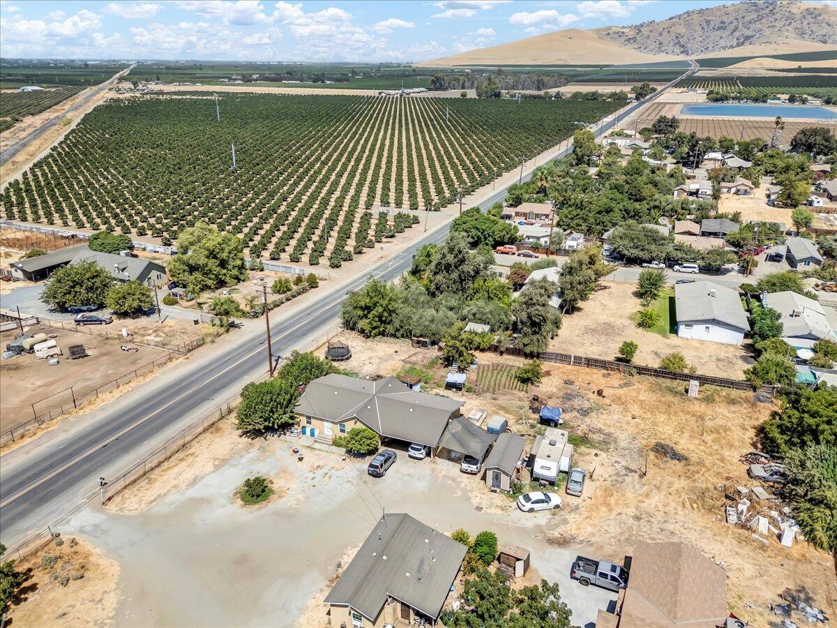 25250 Rd 216, Lindsay, CA 93247