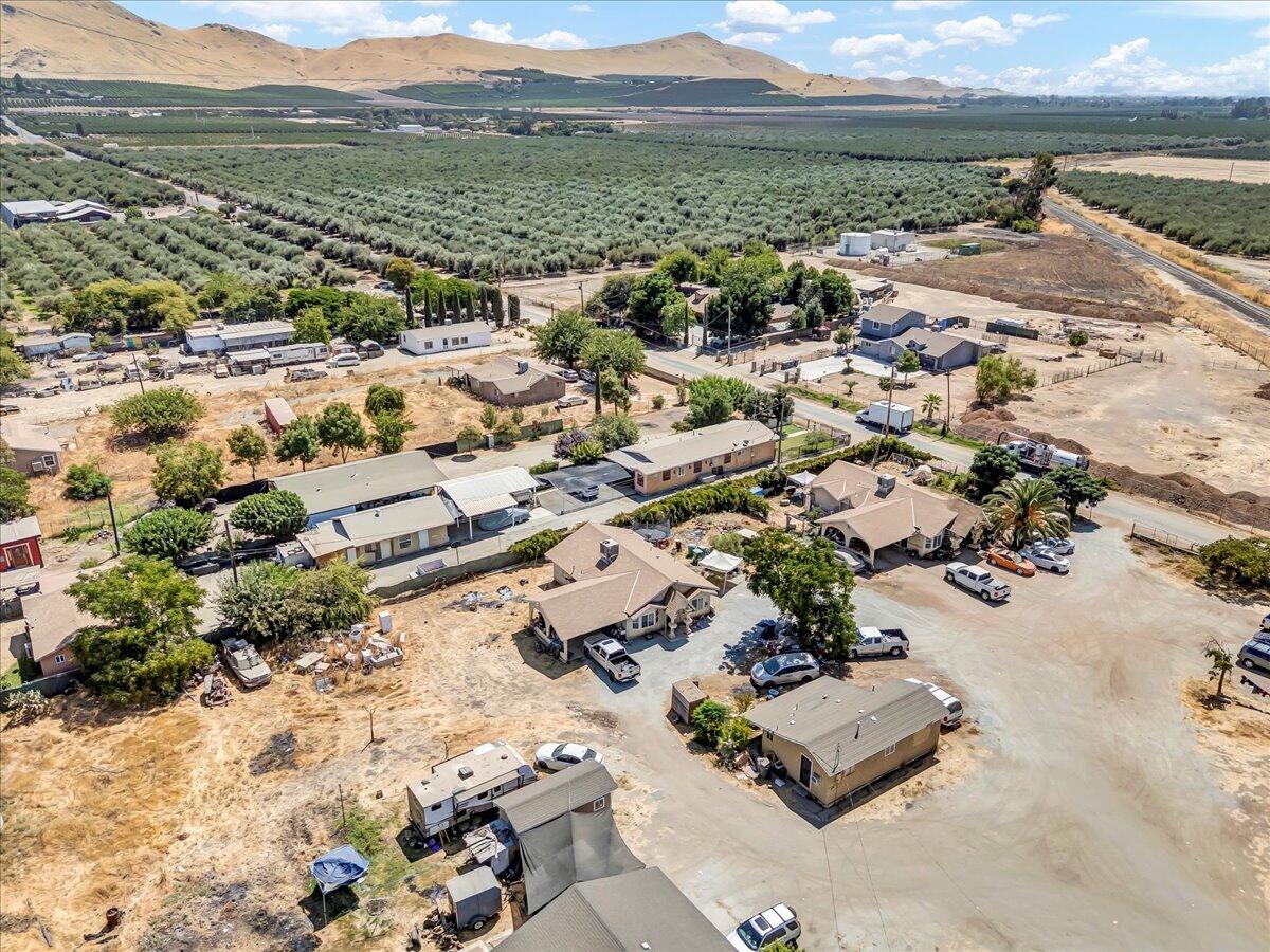25250 Rd 216, Lindsay, CA 93247