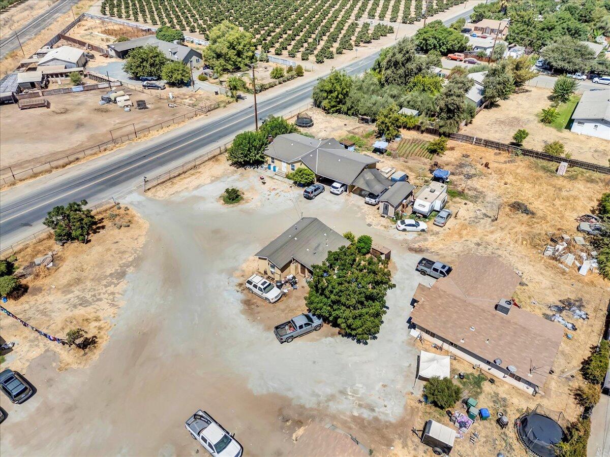 25250 Rd 216, Lindsay, CA 93247