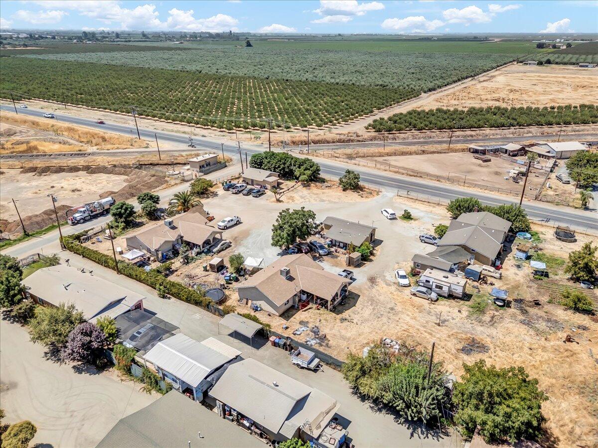 25250 Rd 216, Lindsay, CA 93247