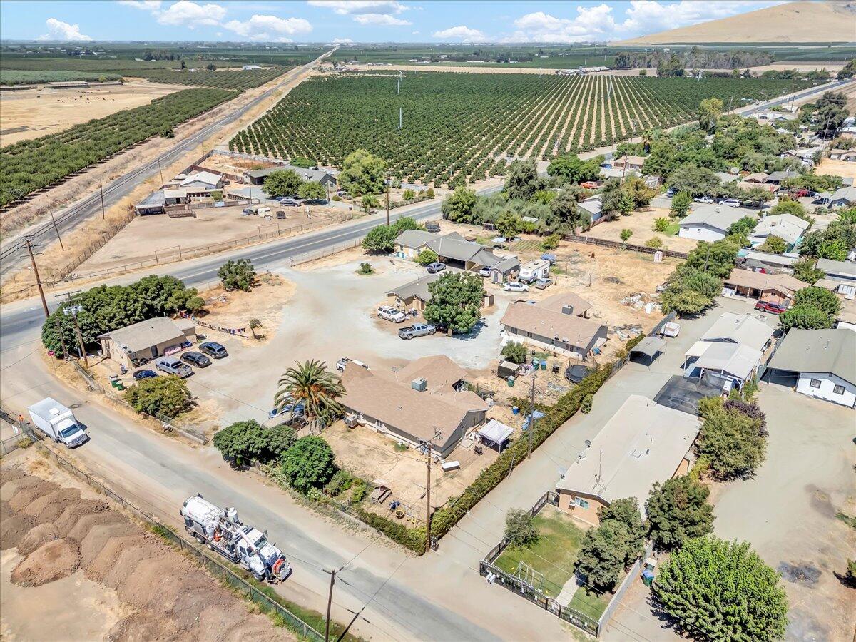 25250 Rd 216, Lindsay, CA 93247