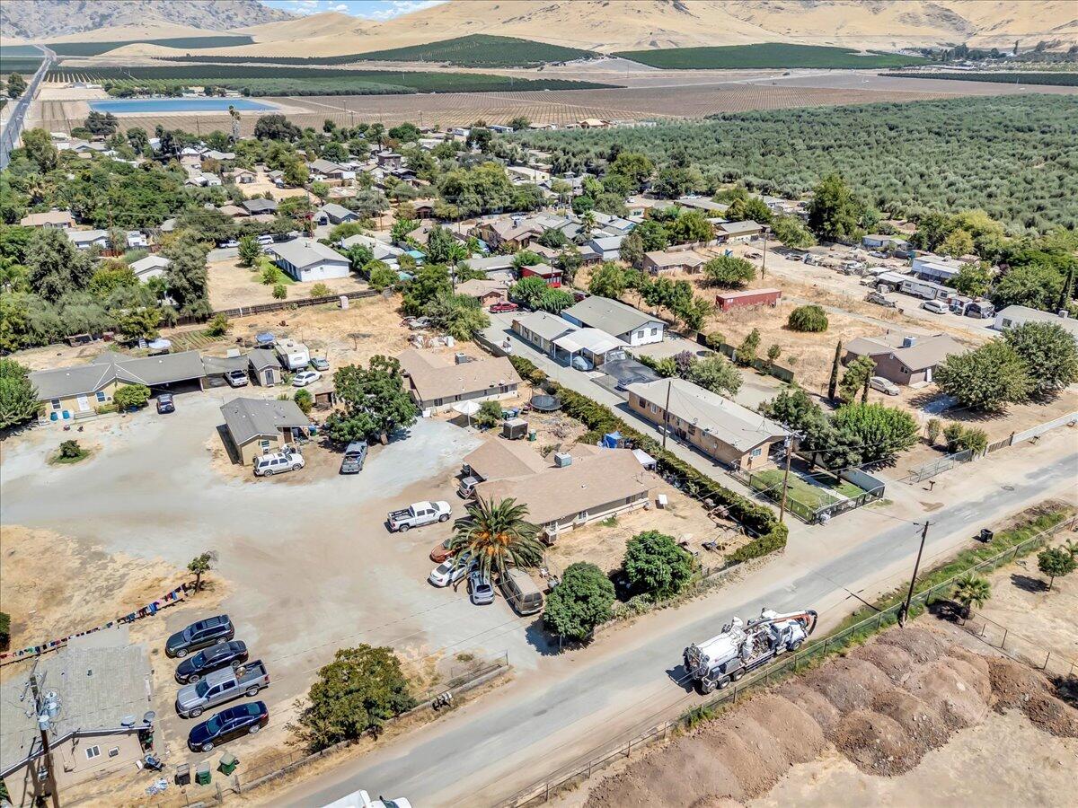 25250 Rd 216, Lindsay, CA 93247