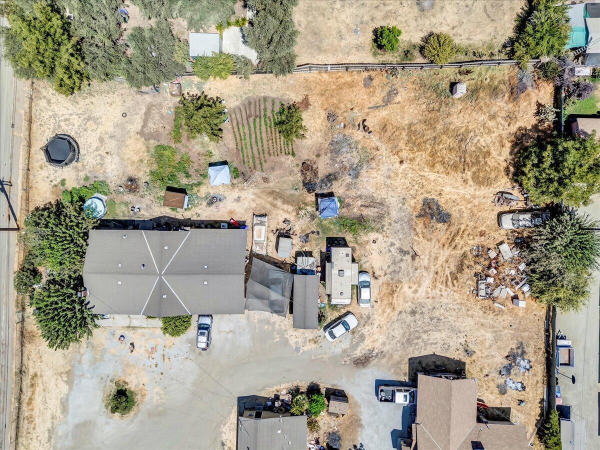 25250 Rd 216, Lindsay, CA 93247