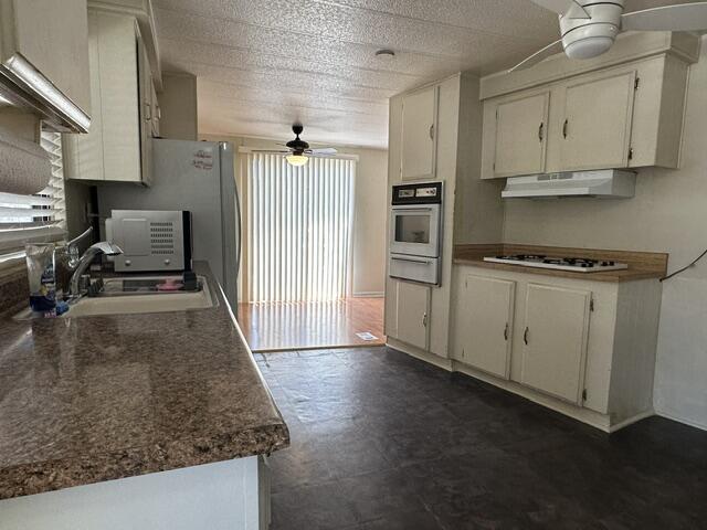 2400 W Midvalley Ave #R8, Visalia, CA 93277