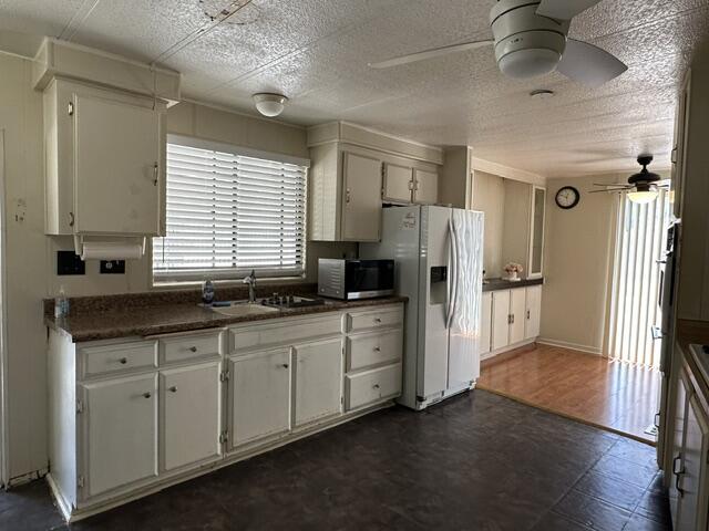 2400 W Midvalley Ave #R8, Visalia, CA 93277
