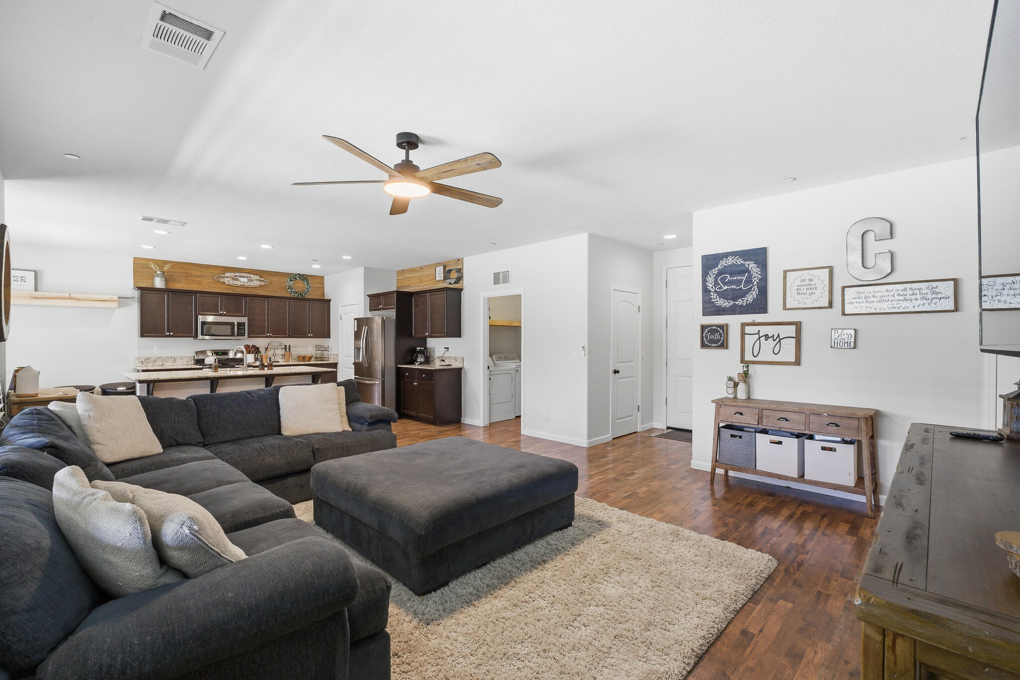6323 W Harold Ave, Visalia, CA 93291