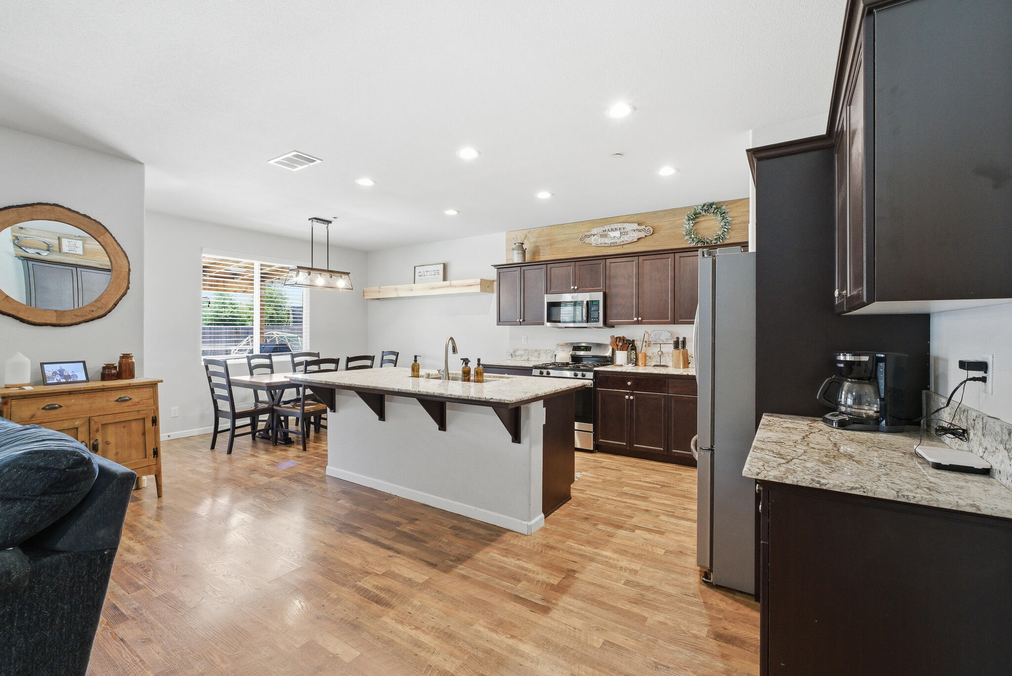 6323 W Harold Ave, Visalia, CA 93291