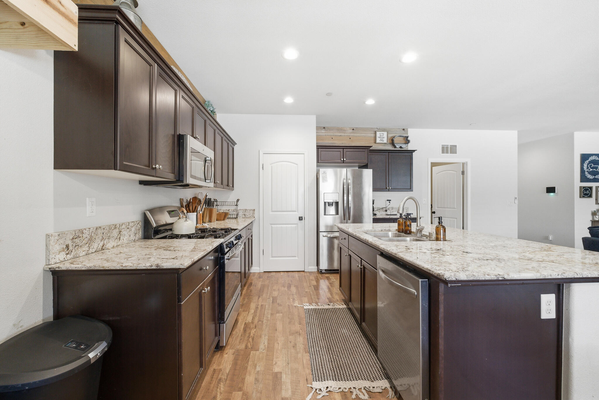6323 W Harold Ave, Visalia, CA 93291