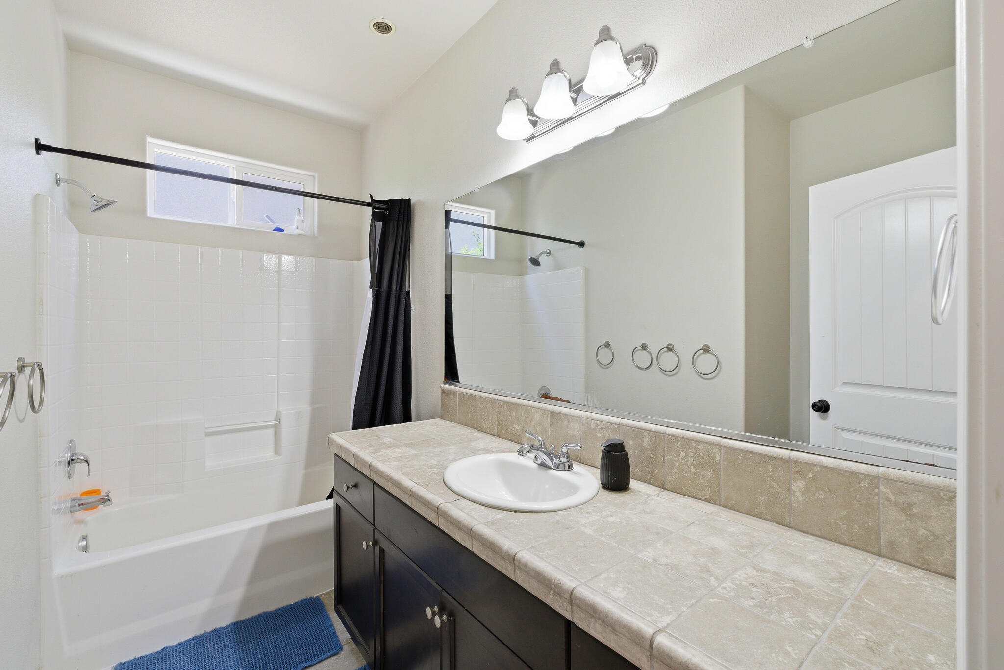 6323 W Harold Ave, Visalia, CA 93291