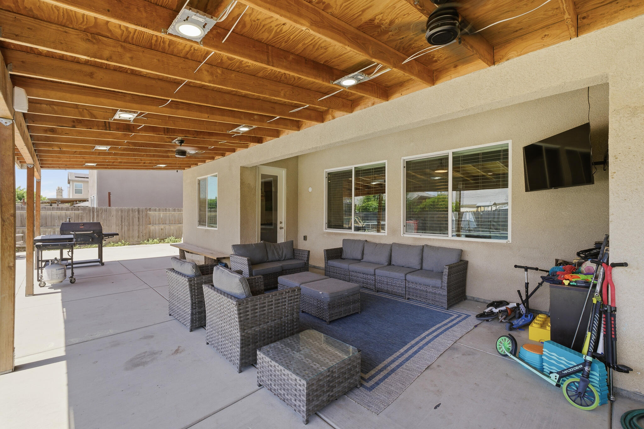 6323 W Harold Ave, Visalia, CA 93291