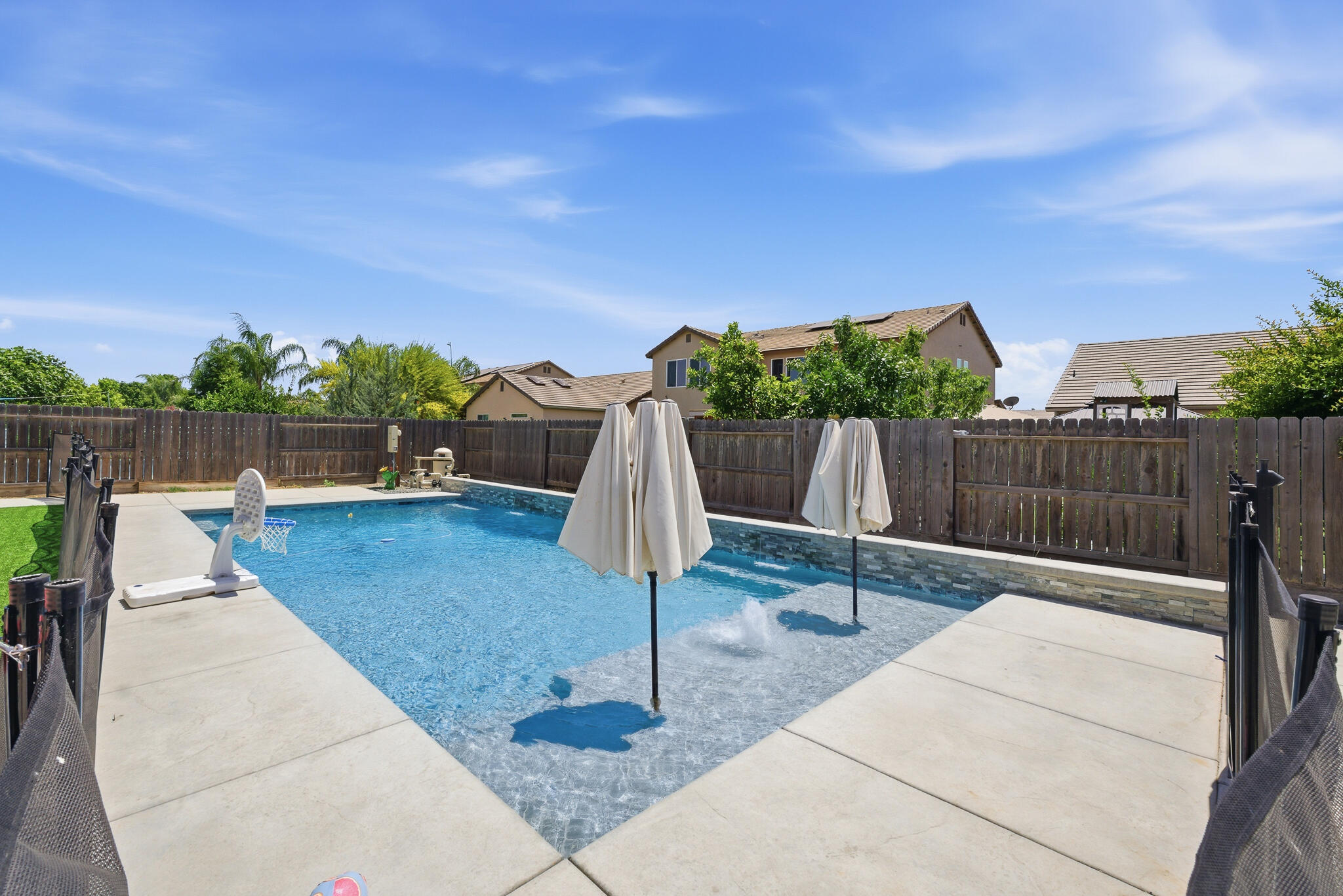 6323 W Harold Ave, Visalia, CA 93291